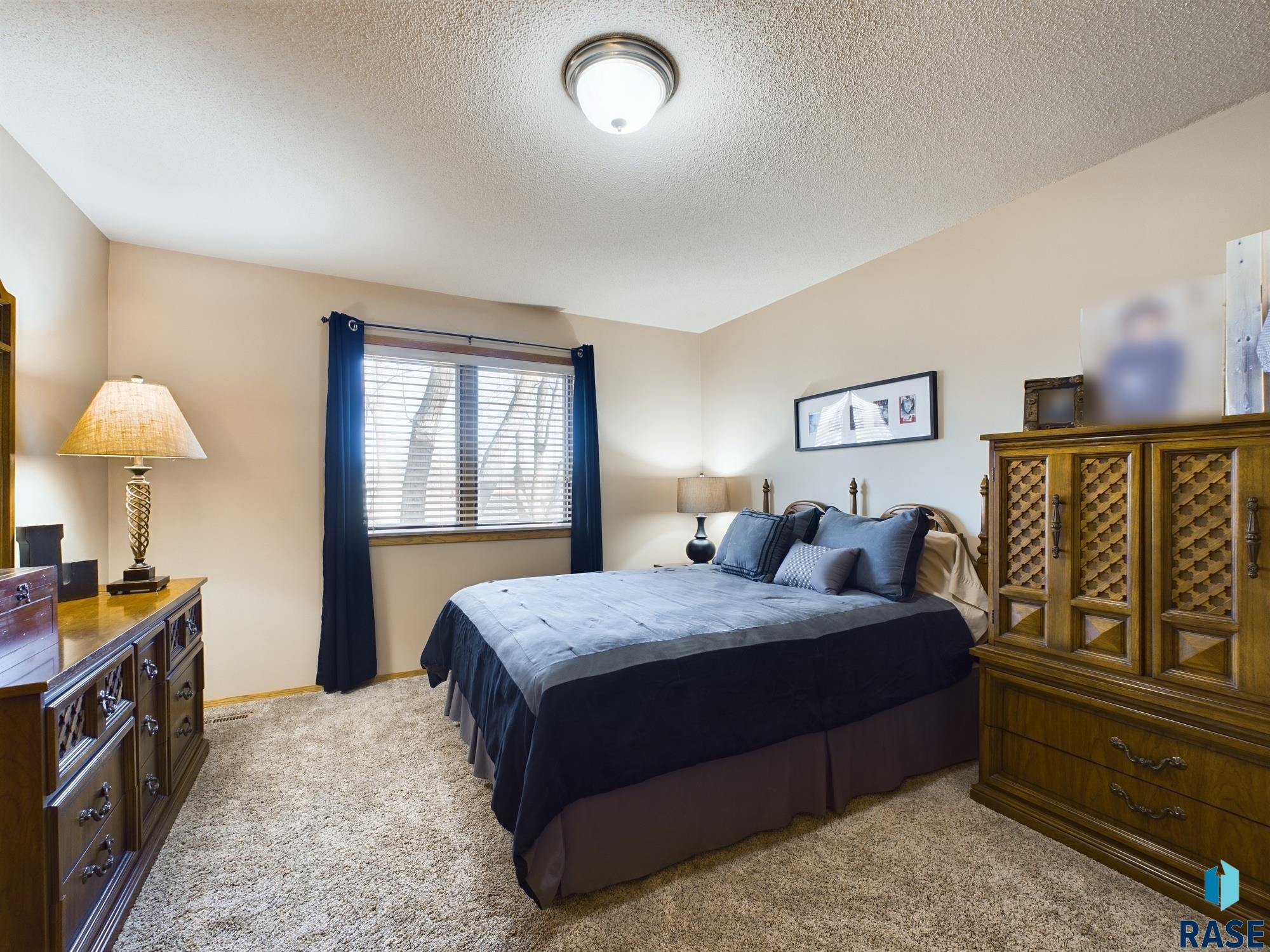 2904 E 52nd St Street, Sioux Falls, New Jersey image 20