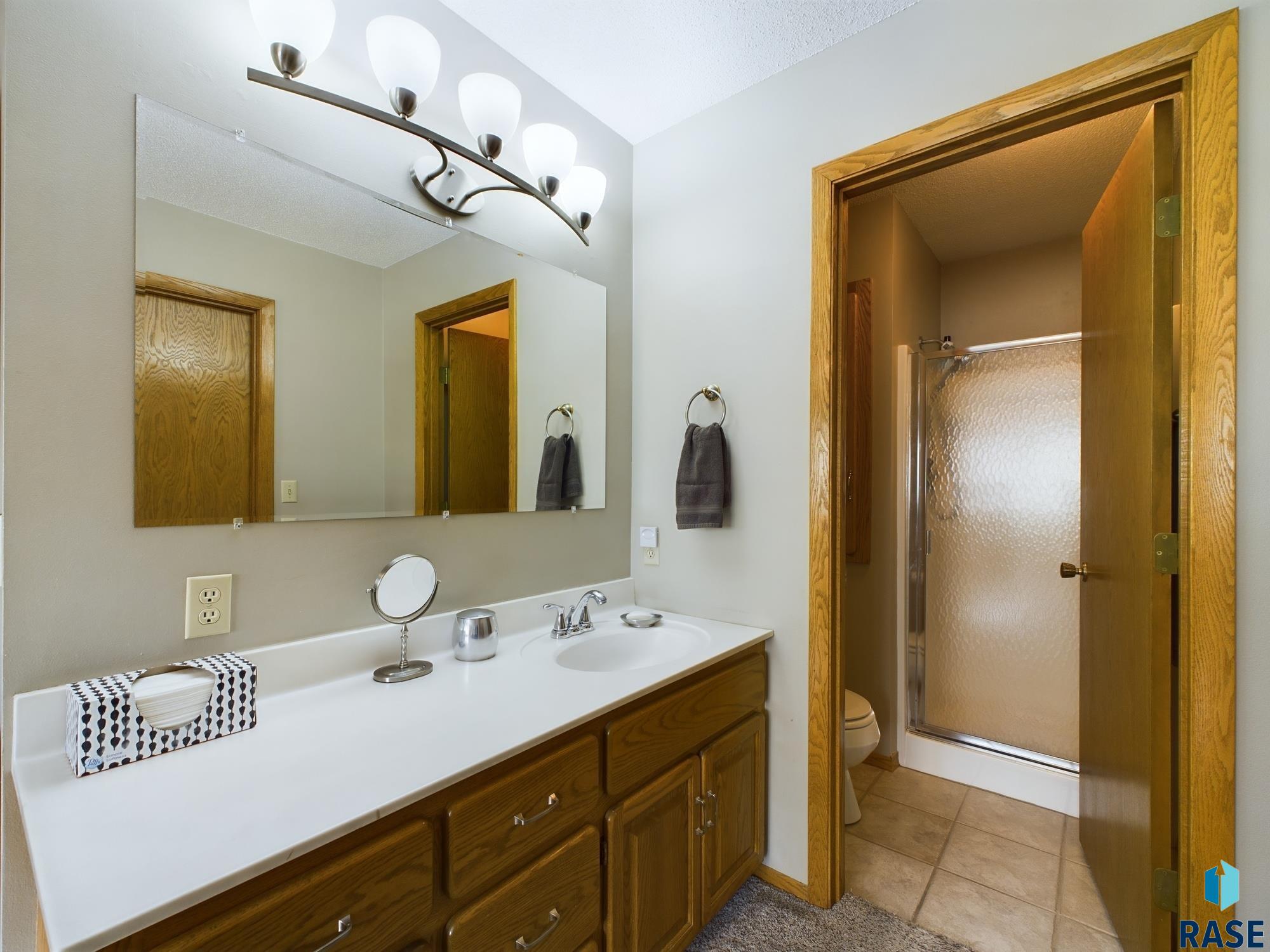 2904 E 52nd St Street, Sioux Falls, New Jersey image 29