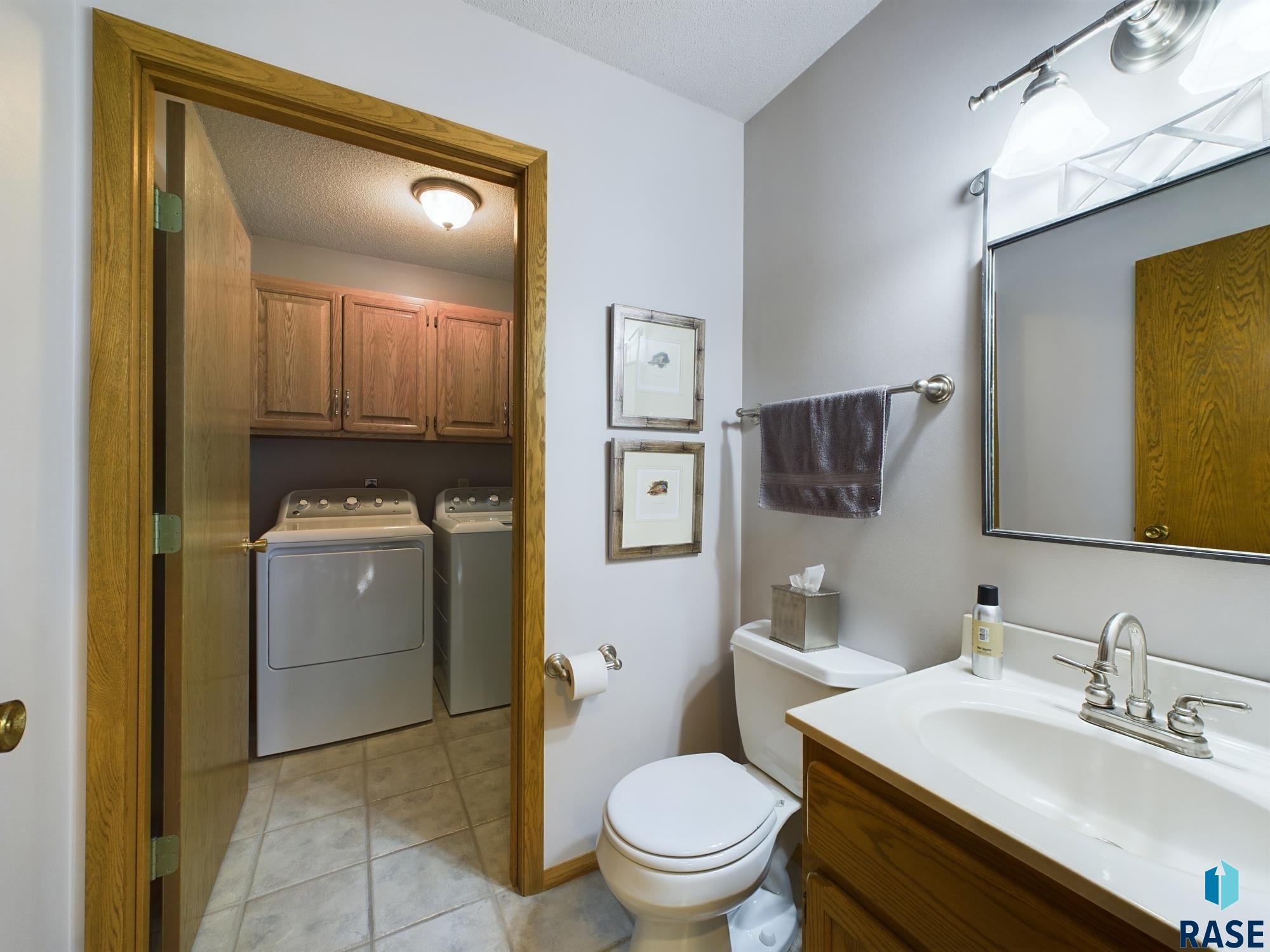2904 E 52nd St Street, Sioux Falls, New Jersey image 31