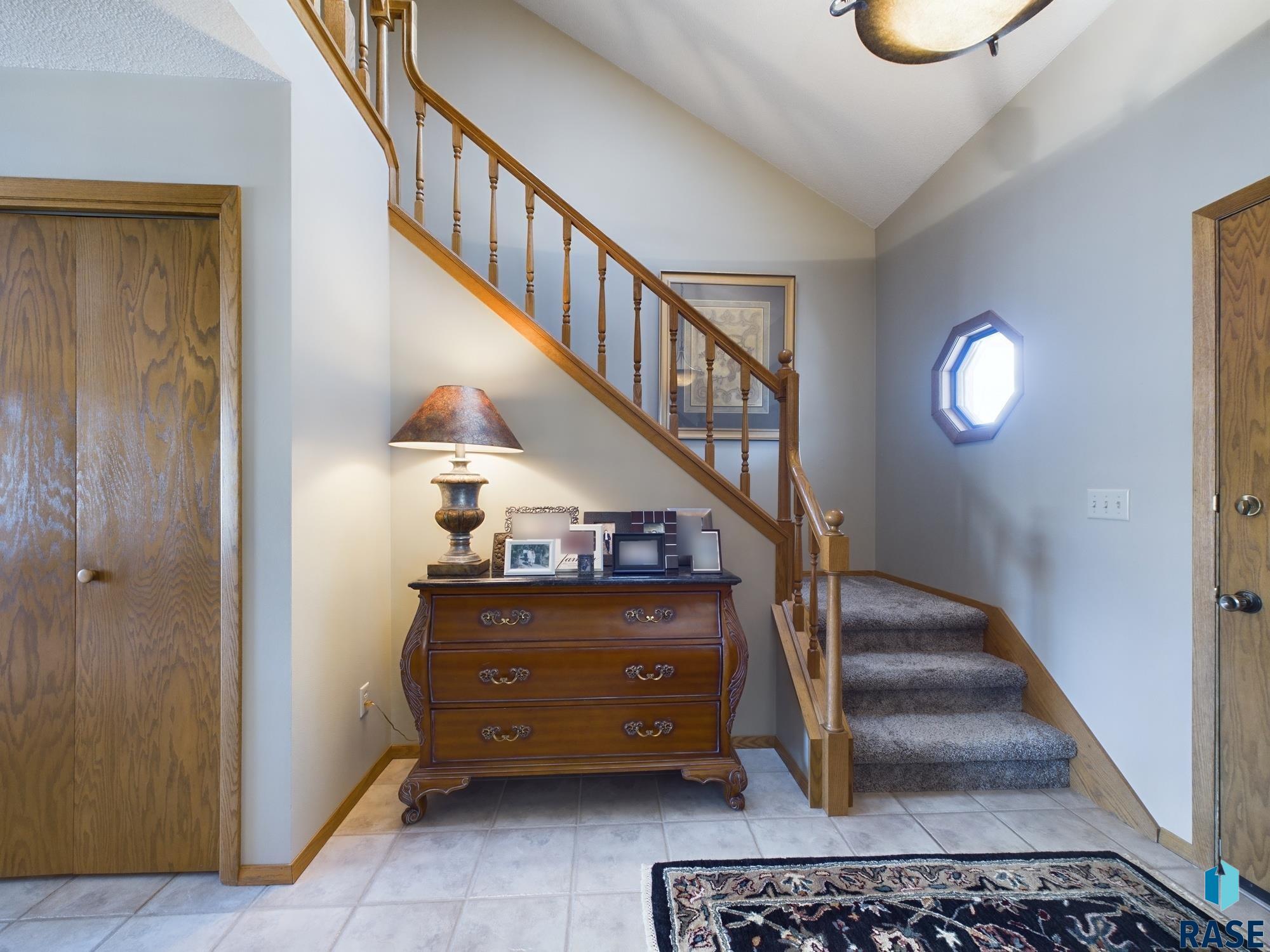 2904 E 52nd St Street, Sioux Falls, New Jersey image 3