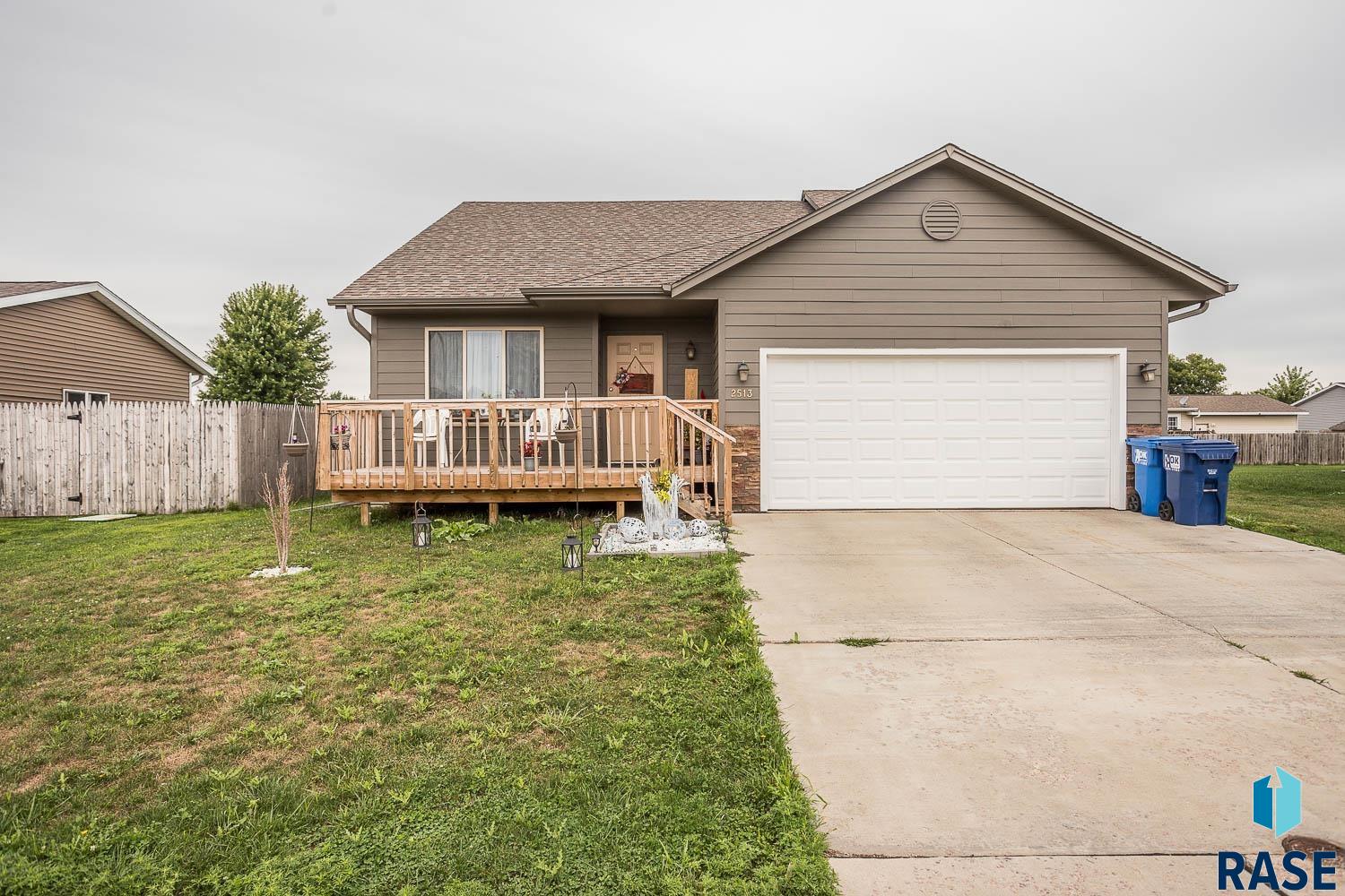 2513 N Pampas Grass Ave Avenue, Sioux Falls, South Dakota image 1