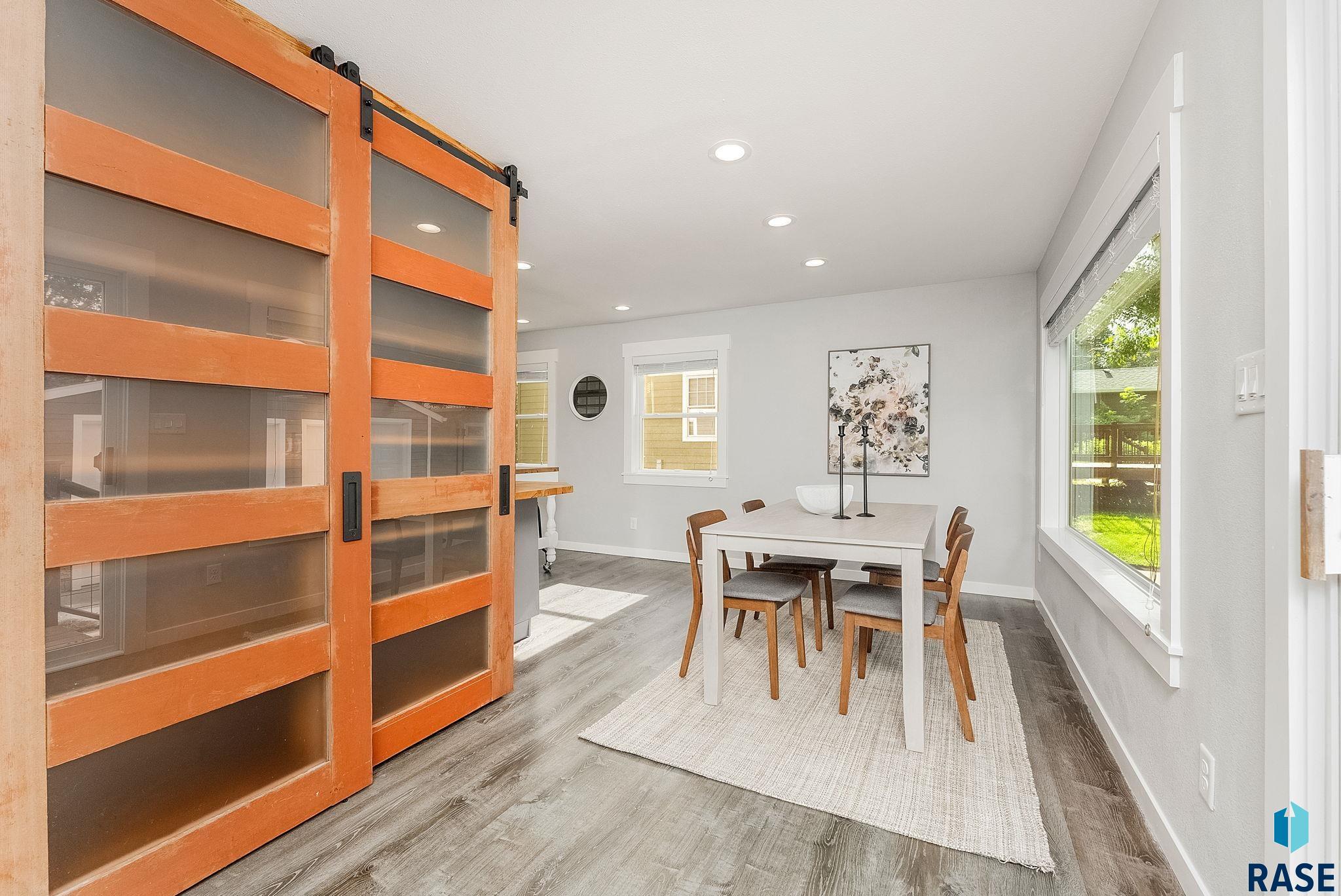 Sioux Falls, South Dakota 57105, United States, 3 Bedrooms Bedrooms, ,2 BathroomsBathrooms,Residential,Pending,153260