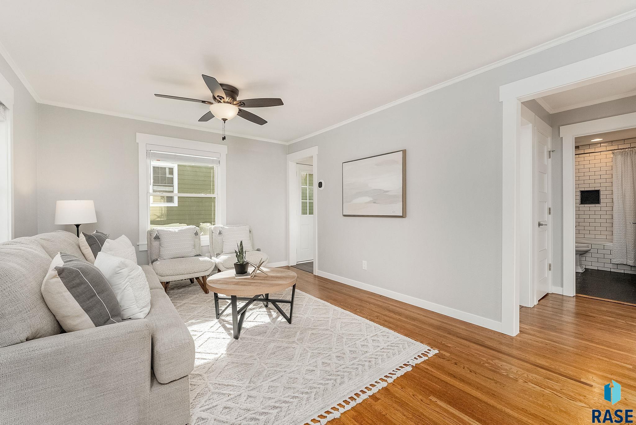 Sioux Falls, South Dakota 57105, United States, 3 Bedrooms Bedrooms, ,2 BathroomsBathrooms,Residential,Pending,153260