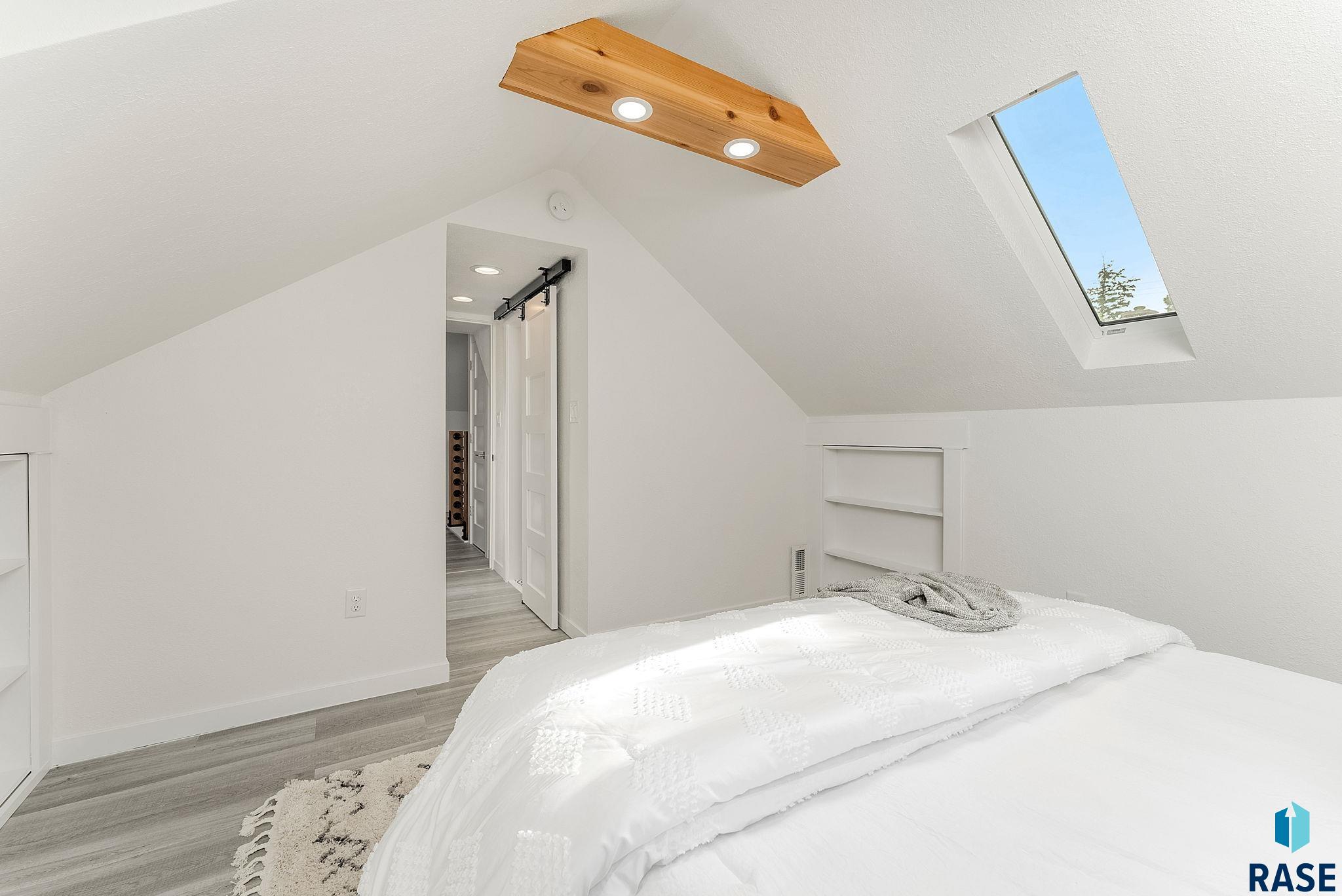 Sioux Falls, South Dakota 57105, United States, 3 Bedrooms Bedrooms, ,2 BathroomsBathrooms,Residential,Pending,153260