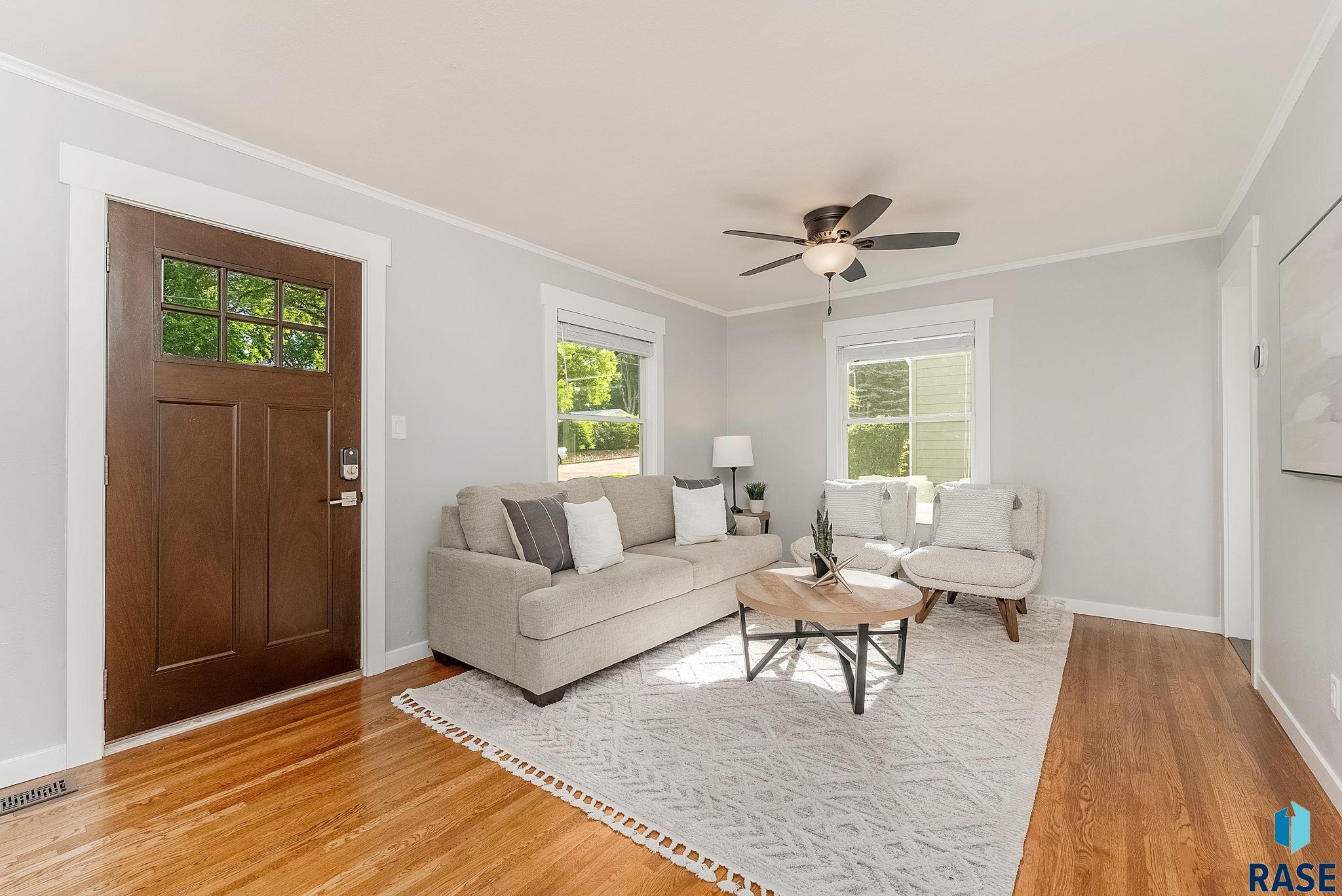 Sioux Falls, South Dakota 57105, United States, 3 Bedrooms Bedrooms, ,2 BathroomsBathrooms,Residential,Pending,153260