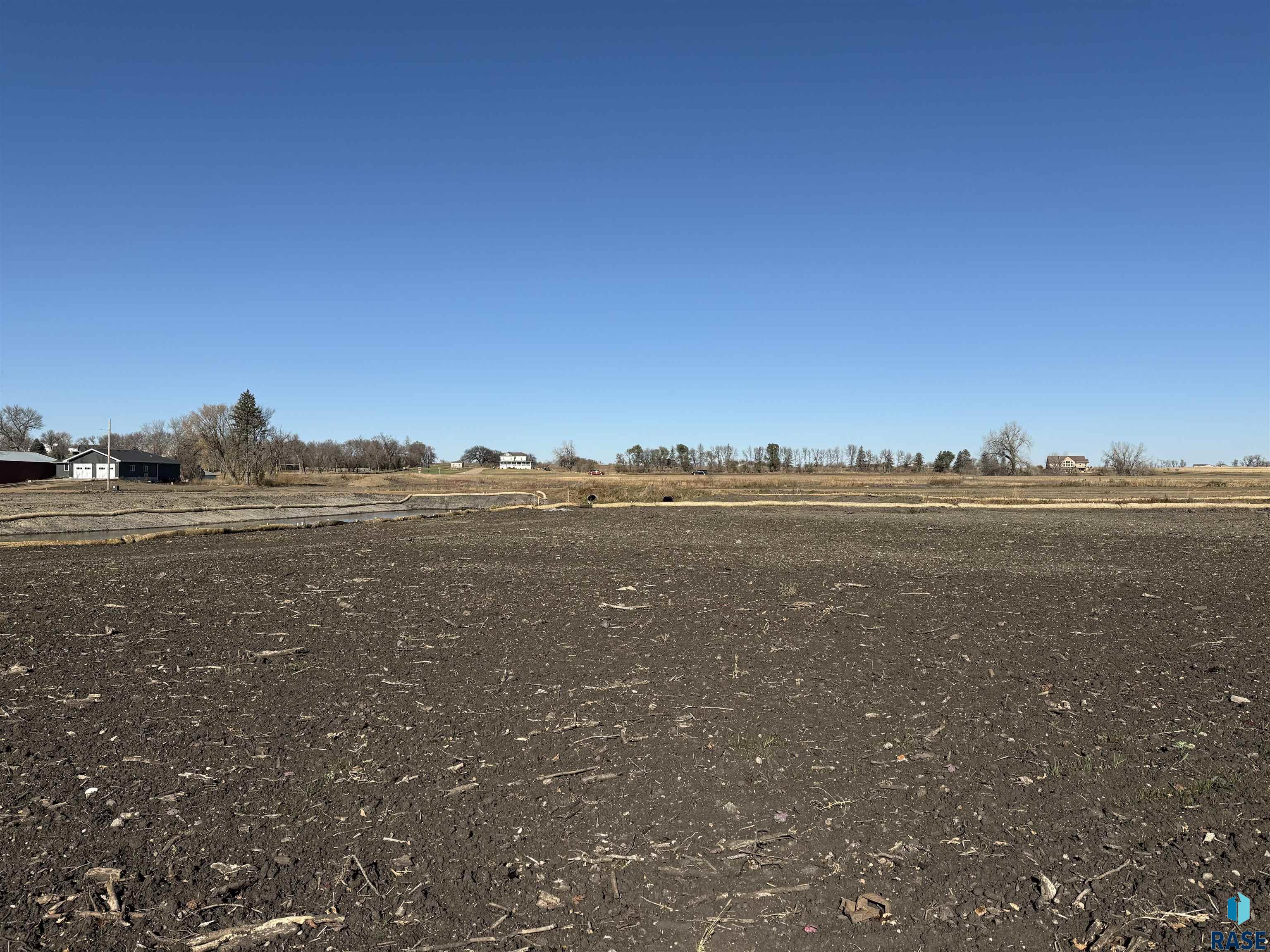 Crescent Ln Lane #LOT10, Madison, South Dakota image 1