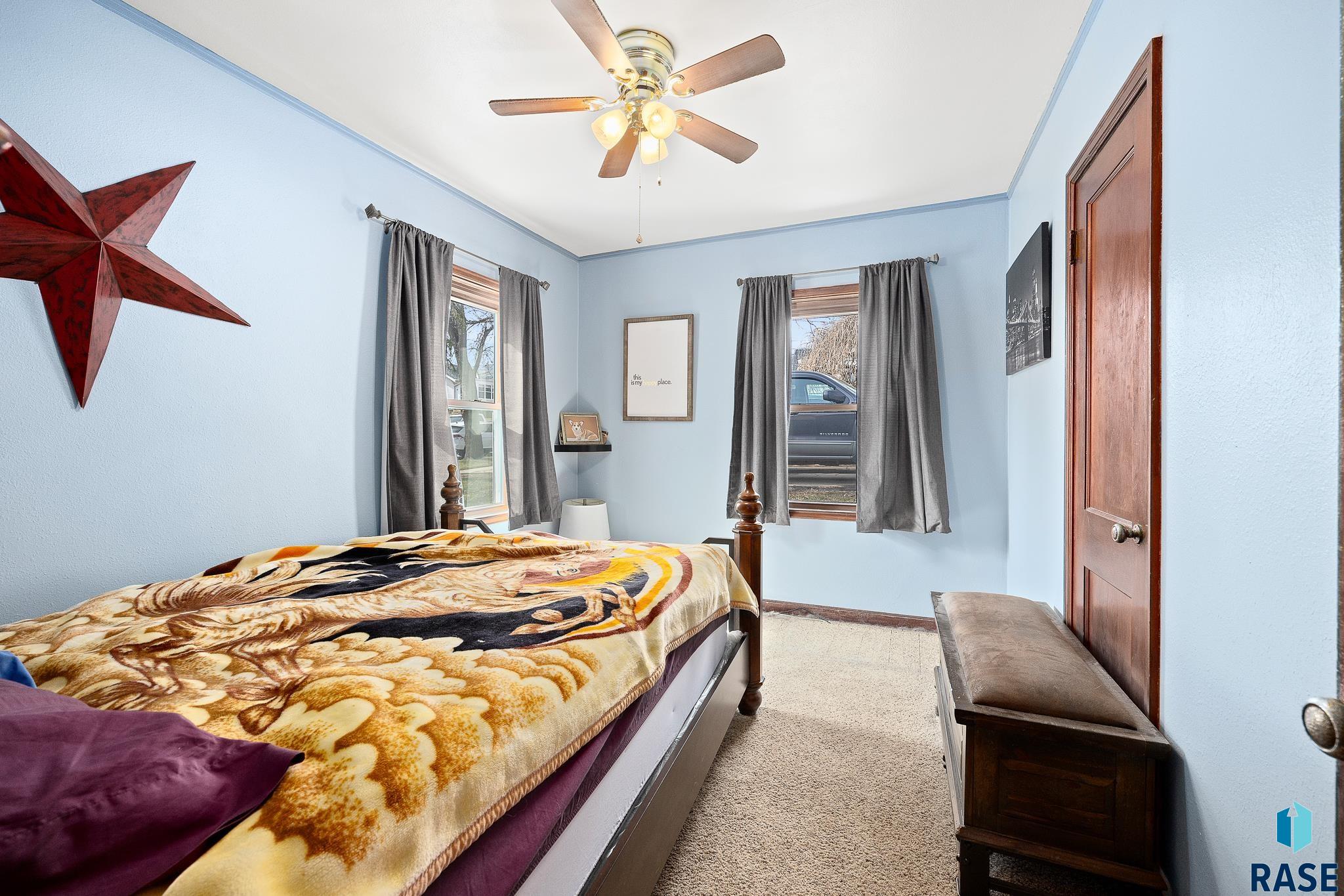 Sioux Falls, South Dakota 57104, United States, 3 Bedrooms Bedrooms, ,2 BathroomsBathrooms,Residential,Contingent,77265