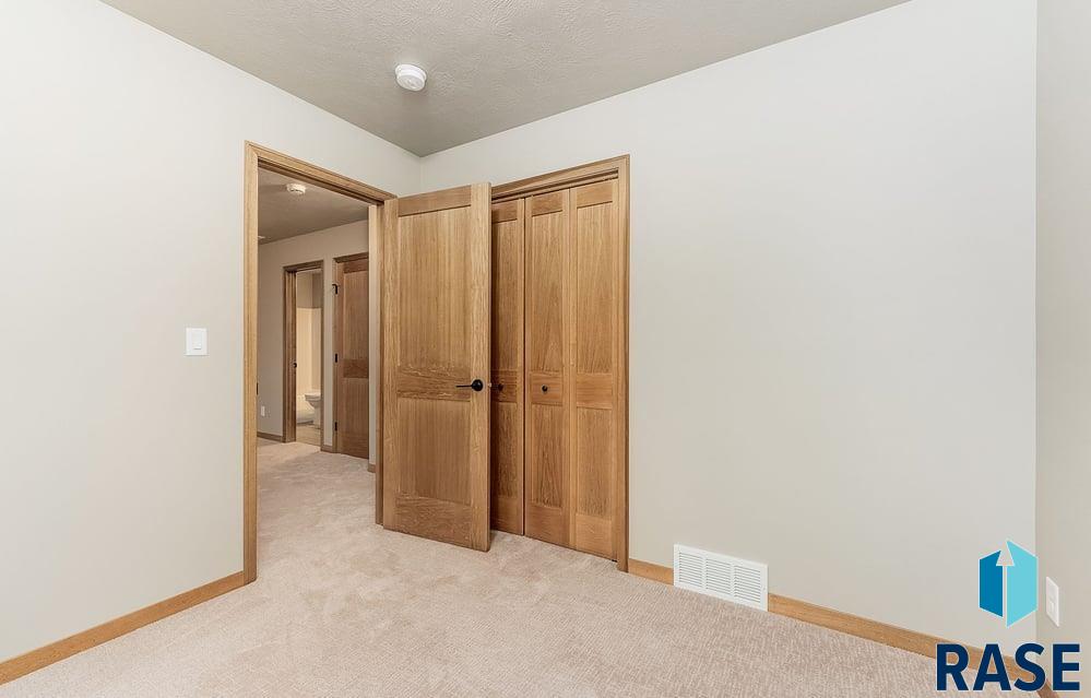 6825 W 5th St Street, Sioux Falls, New Jersey image 5