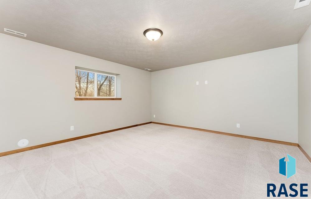 6825 W 5th St Street, Sioux Falls, New Jersey image 24