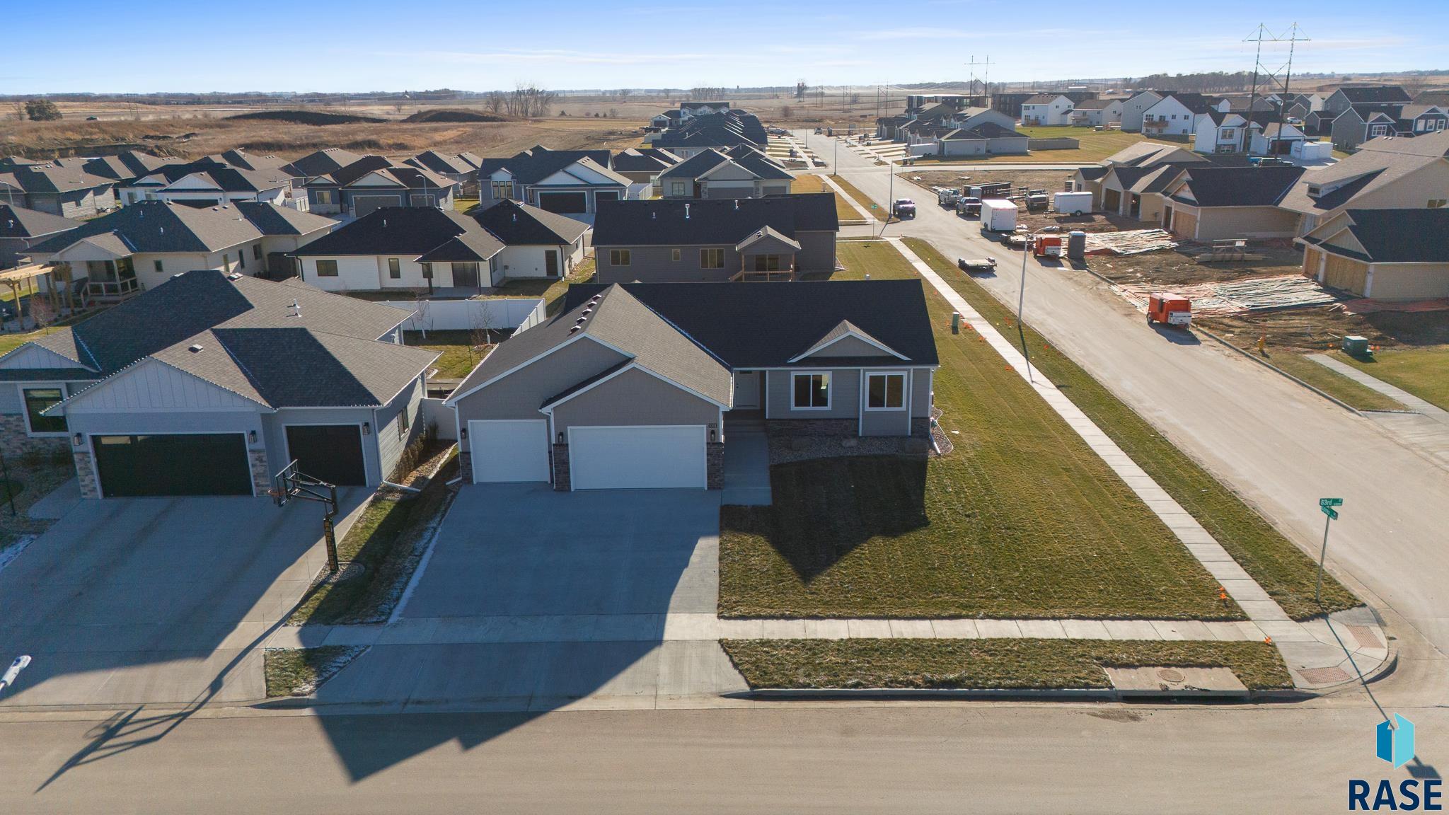 Sioux Falls, South Dakota 57108, United States, 3 Bedrooms Bedrooms, ,2 BathroomsBathrooms,Residential,Active,27013