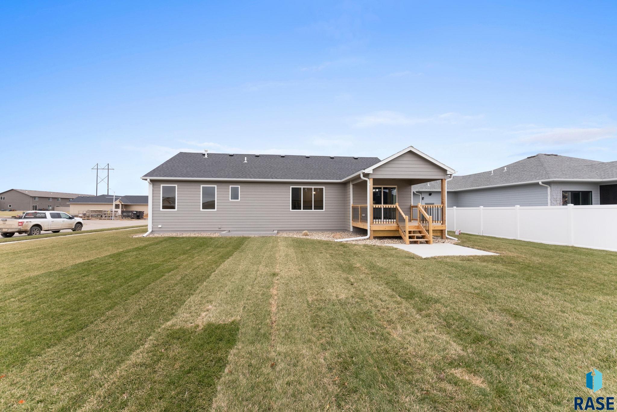 5301 E 63rd St Street, Sioux Falls, South Dakota image 38