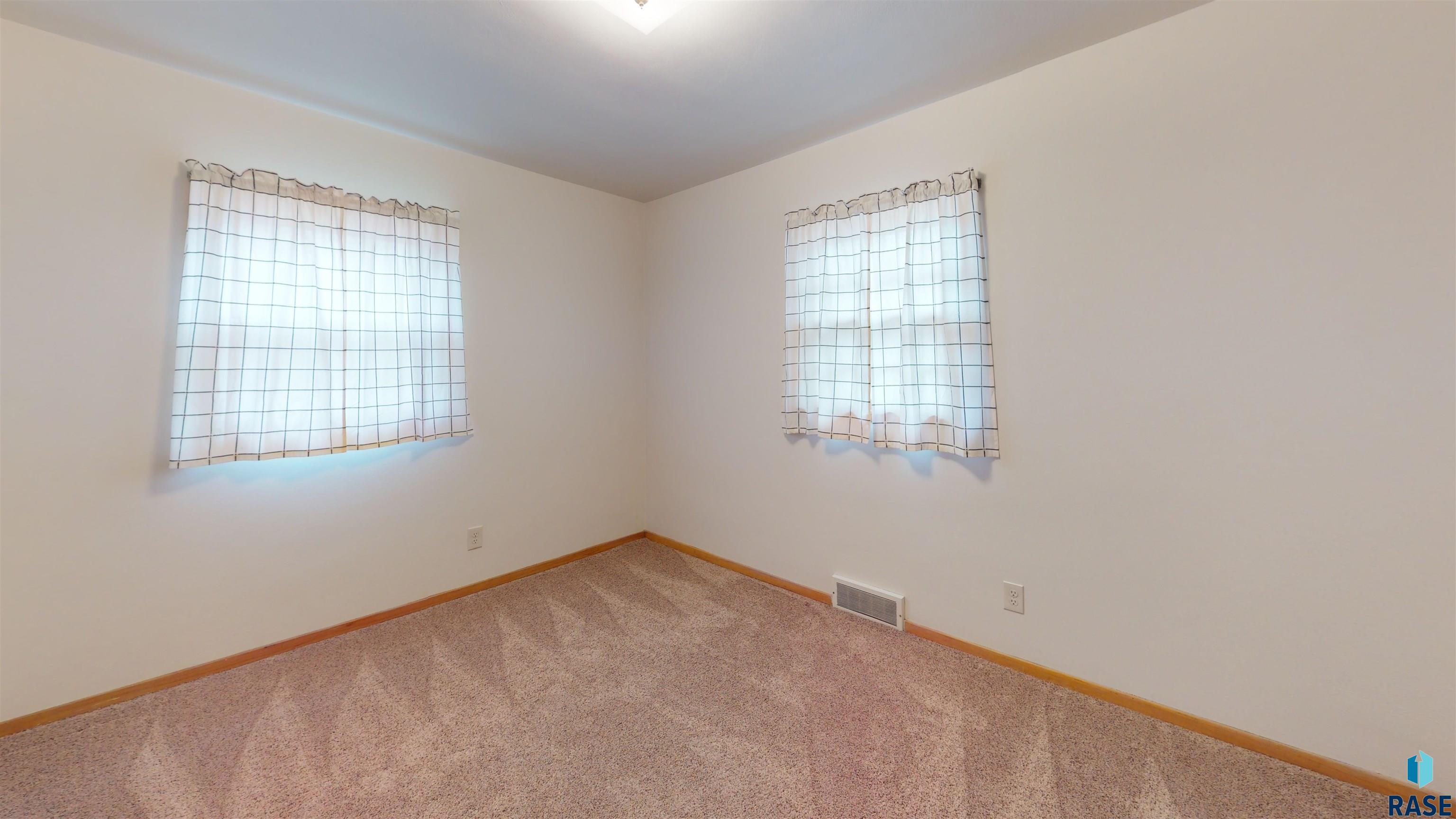 1516 S West Ave Avenue, Sioux Falls, South Dakota image 9