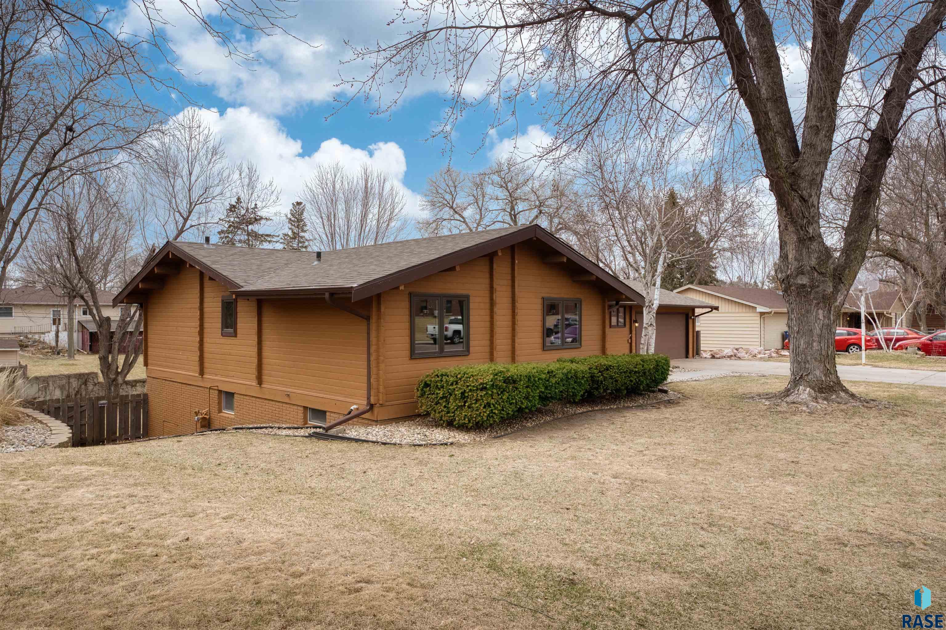 1609 S Garfield Ave Avenue, Sioux Falls, New Jersey image 2