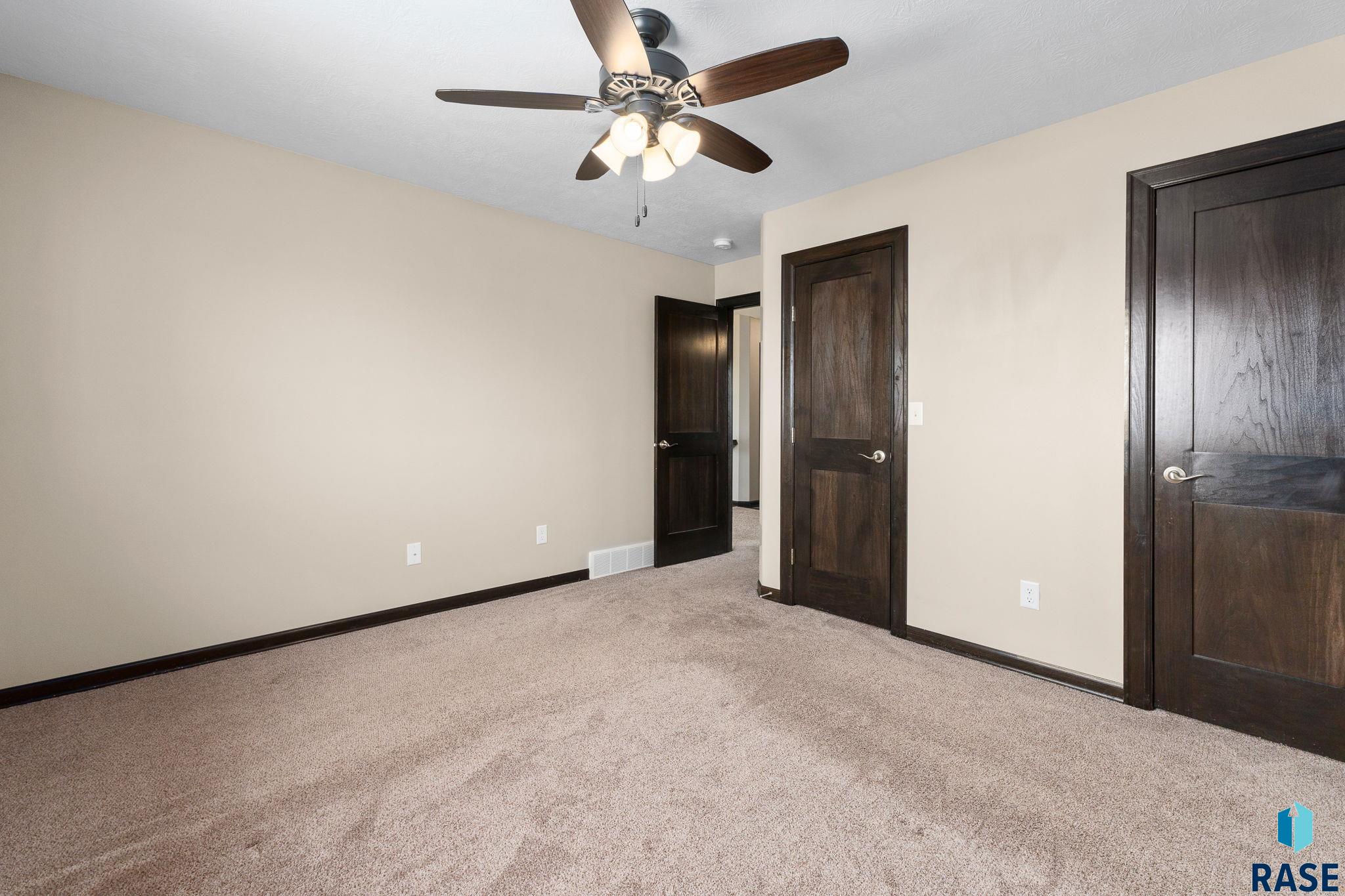 3816 S Pisidian Ave Avenue, Sioux Falls, South Dakota image 16