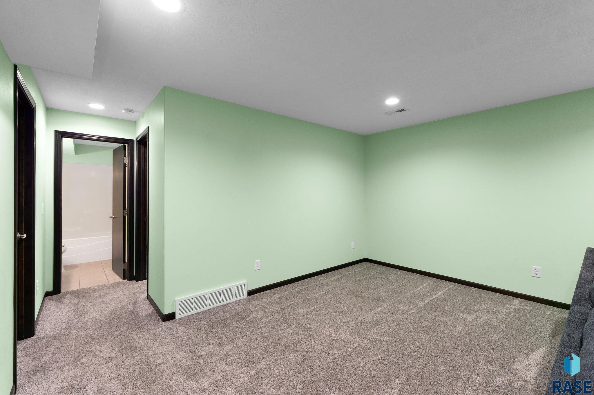 3816 S Pisidian Ave Avenue, Sioux Falls, South Dakota image 23