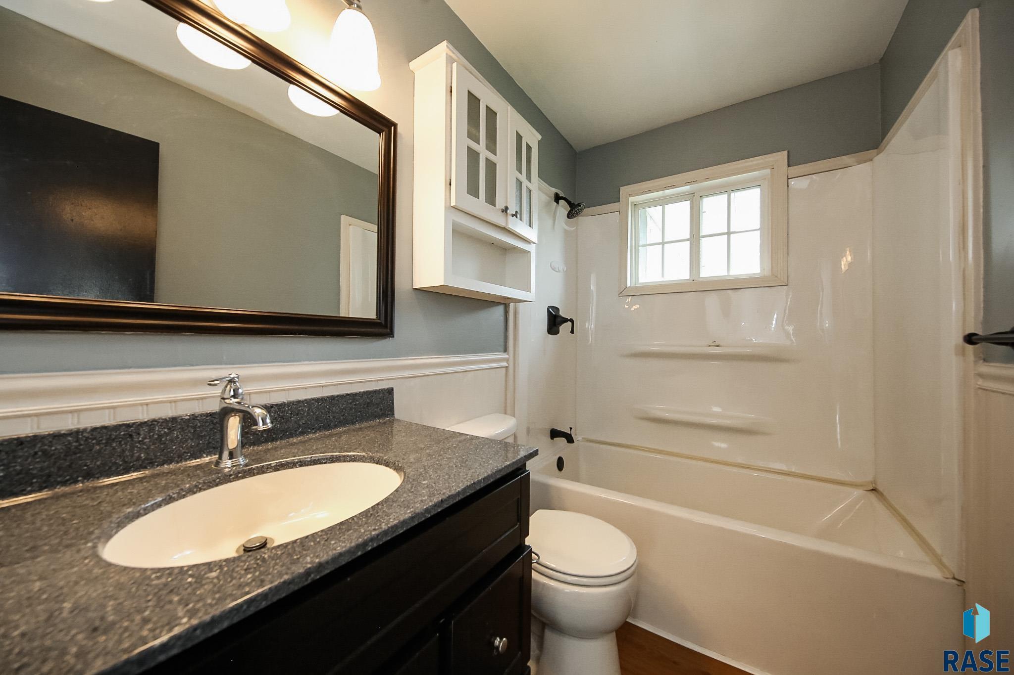 Tea, South Dakota 57064, United States, 4 Bedrooms Bedrooms, ,2 BathroomsBathrooms,Residential,Active,125104