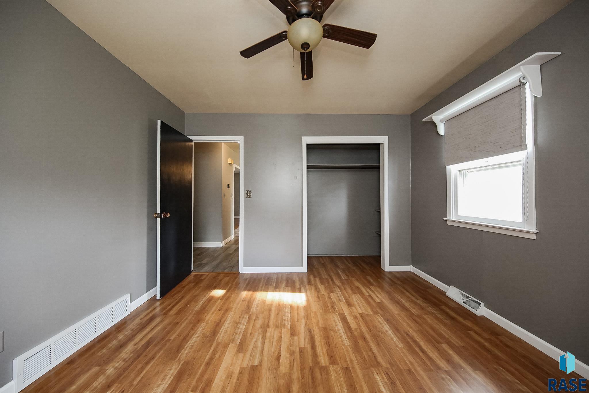 Tea, South Dakota 57064, United States, 4 Bedrooms Bedrooms, ,2 BathroomsBathrooms,Residential,Active,125104