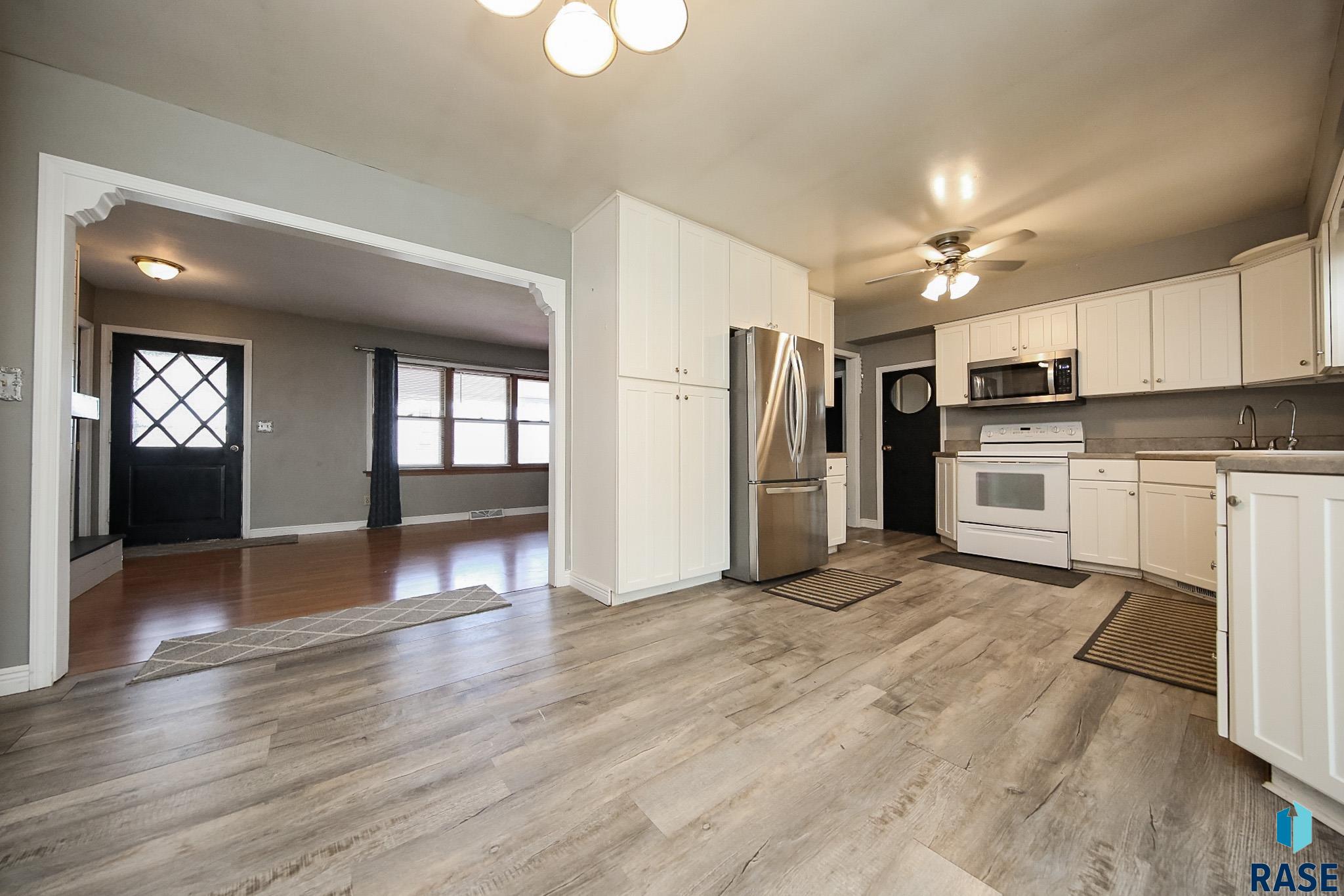 Tea, South Dakota 57064, United States, 4 Bedrooms Bedrooms, ,2 BathroomsBathrooms,Residential,Active,125104