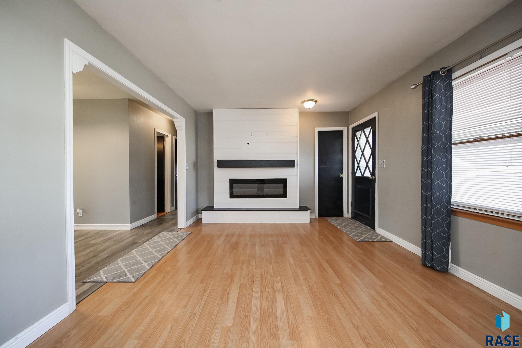 Tea, South Dakota 57064, United States, 4 Bedrooms Bedrooms, ,2 BathroomsBathrooms,Residential,Active,125104