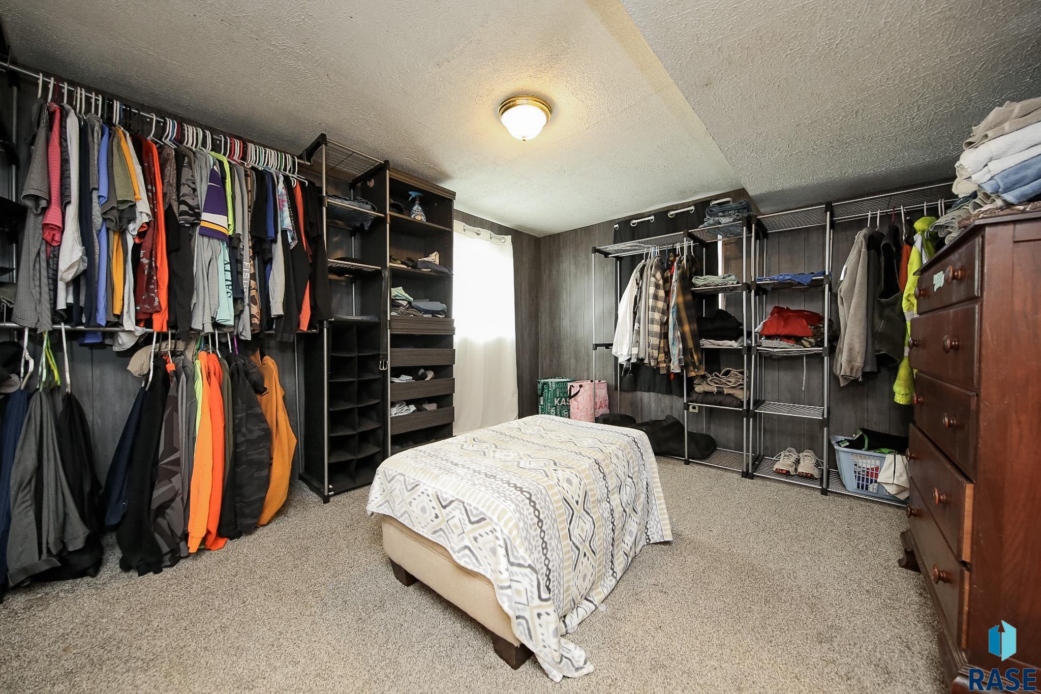 Tea, South Dakota 57064, United States, 4 Bedrooms Bedrooms, ,2 BathroomsBathrooms,Residential,Active,125104