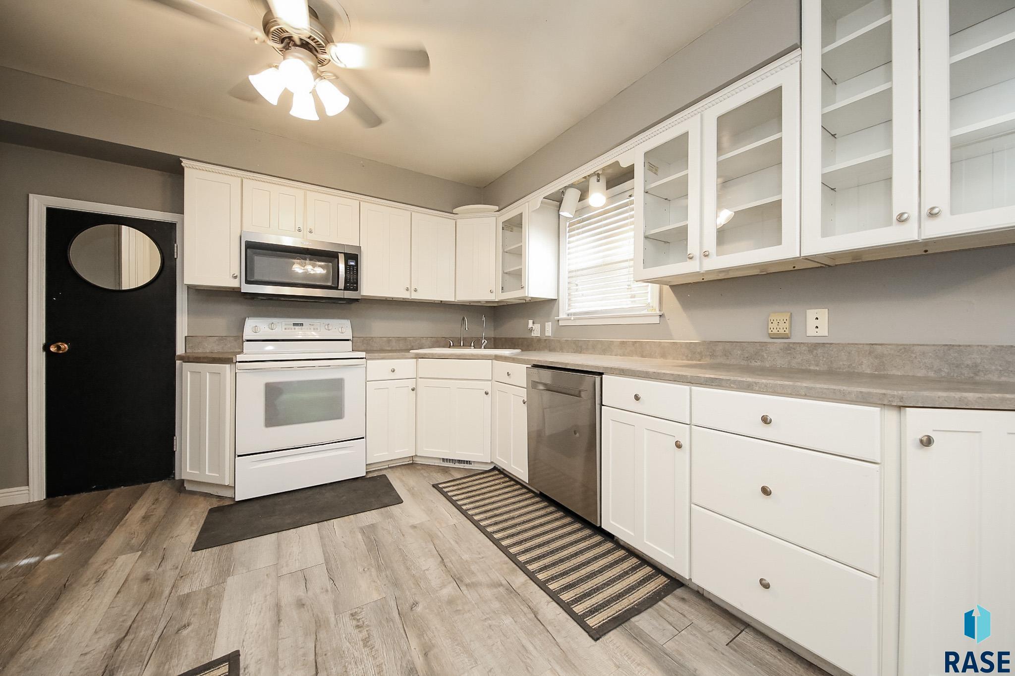 Tea, South Dakota 57064, United States, 4 Bedrooms Bedrooms, ,2 BathroomsBathrooms,Residential,Active,125104