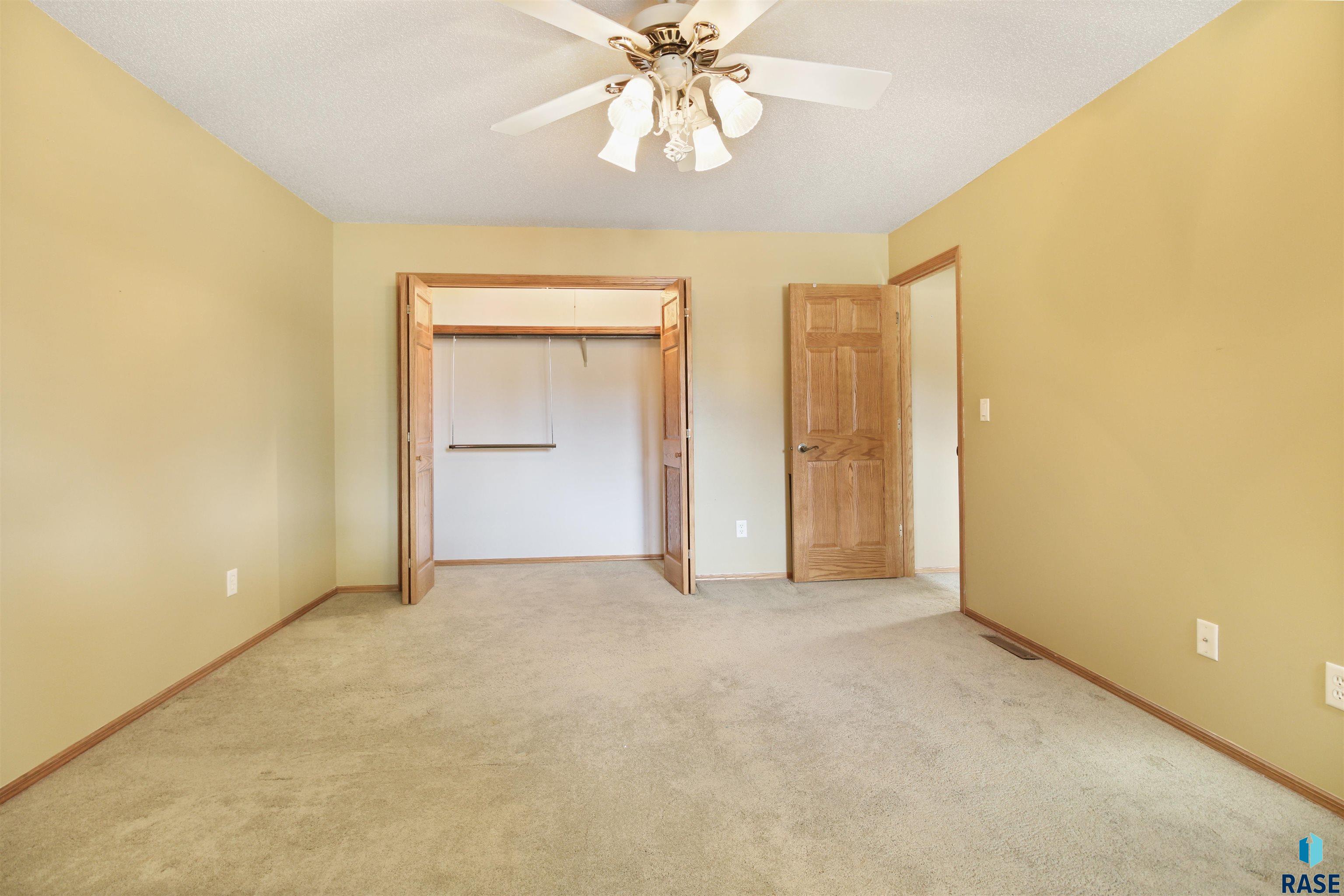 4905 S Oxbow Ave Avenue, Sioux Falls, South Dakota image 17