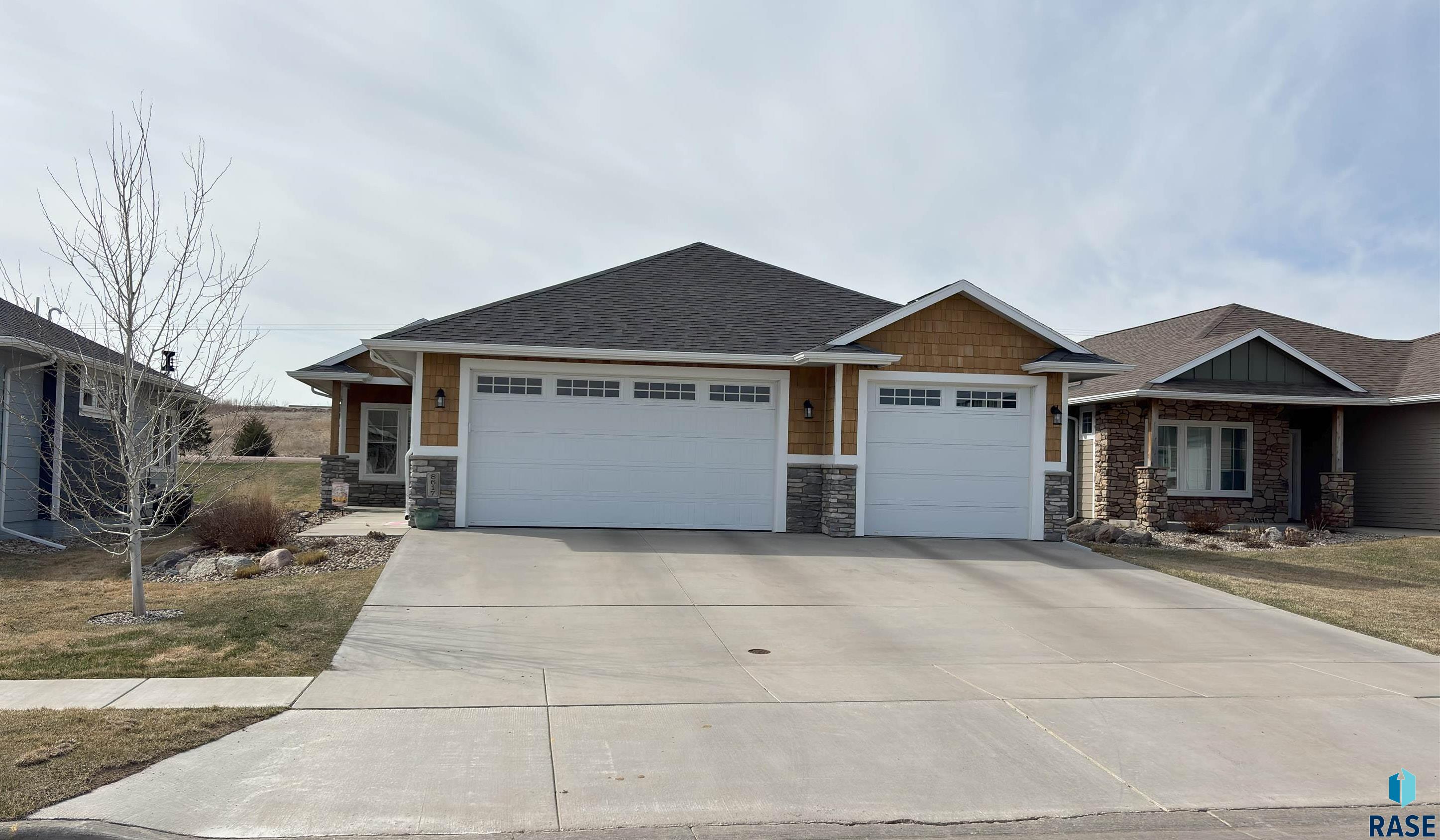 8617 W Bryggen Ct Court, Sioux Falls, South Dakota image 2