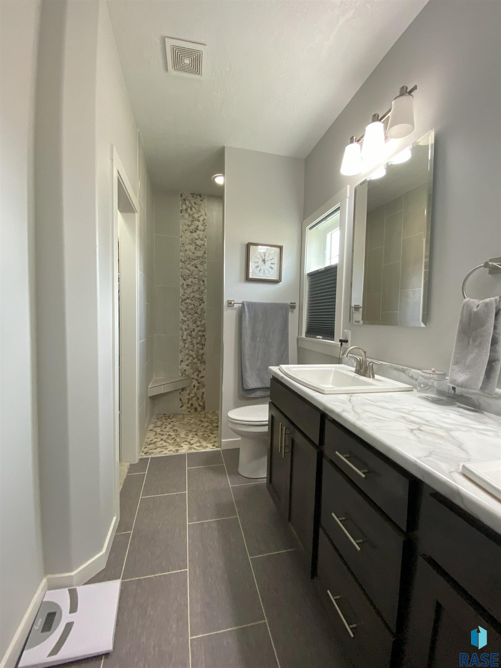 8617 W Bryggen Ct Court, Sioux Falls, South Dakota image 13