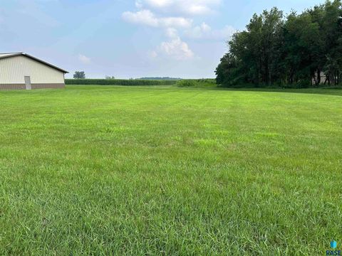 Homes For Sale - 6th Street<br/> Freeman, SD 57029