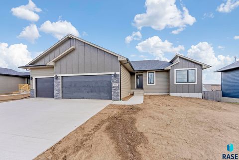 Homes For Sale - 616 N Yankee Avenue<br/> Sioux Falls, SD 57110