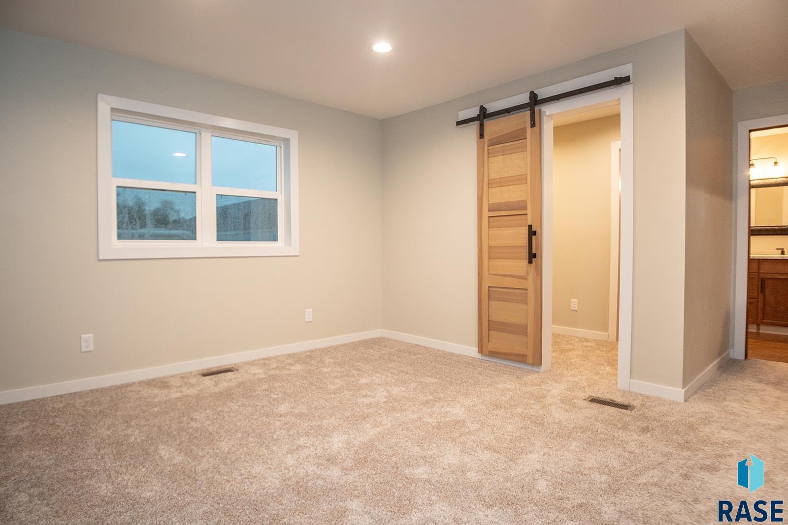 105 W Kluckholm St Street, Montrose, New Jersey image 3
