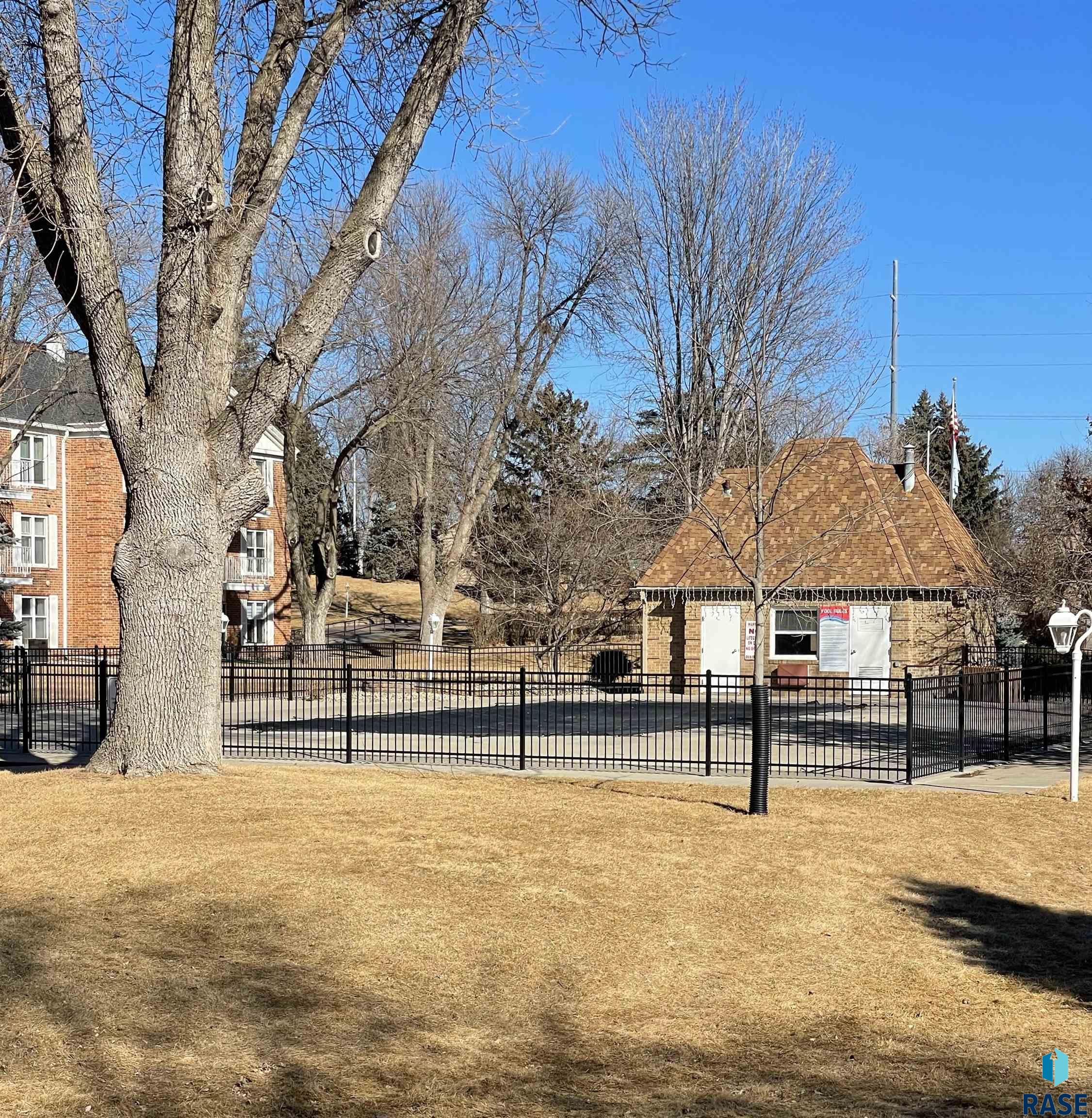 Sioux Falls, South Dakota 57105, United States, ,1 BathroomBathrooms,Residential,Contingent,77153