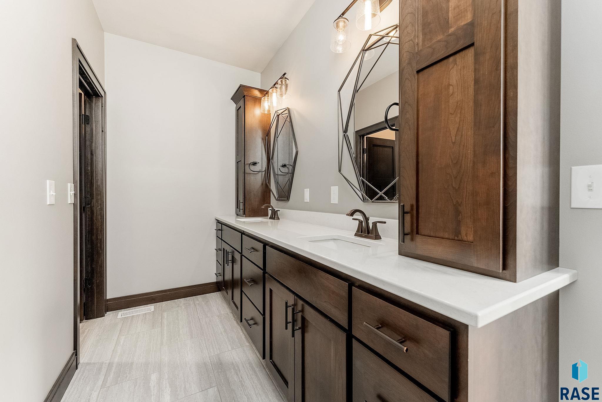 7101 E Sierra Trl Trail, Sioux Falls, New Jersey image 24