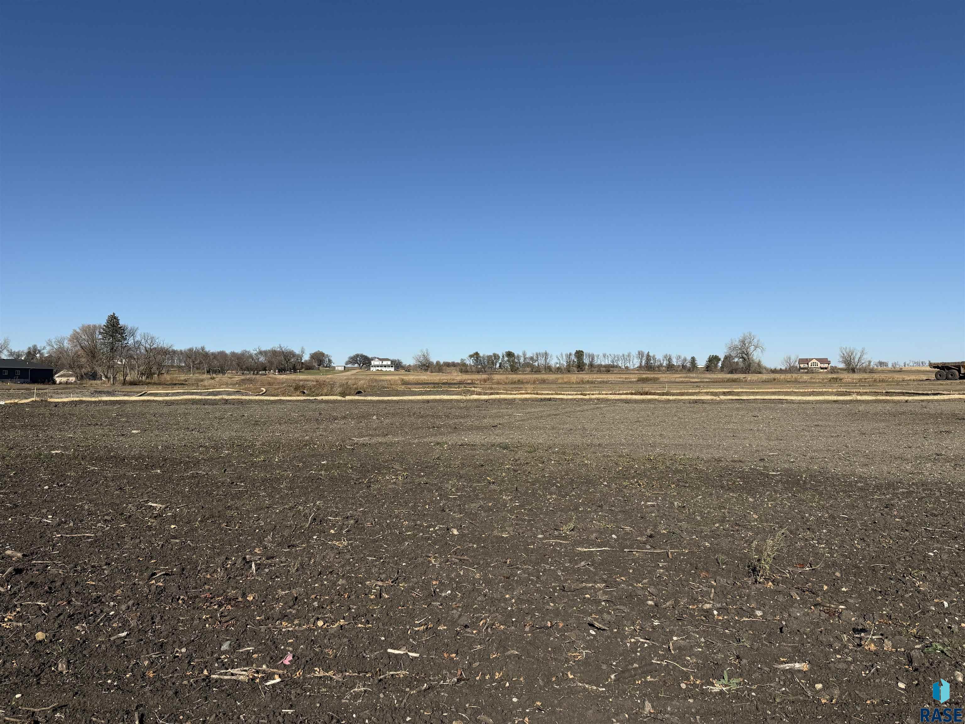 Crescent Ln Lane #LOT 9, Madison, South Dakota image 3