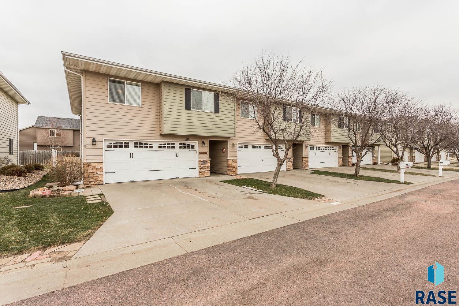 314 S Spring Pl Place, Brandon, South Dakota image 1