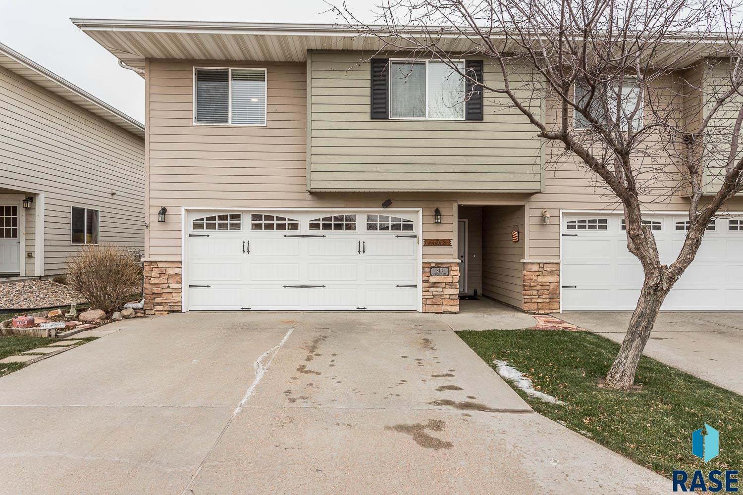 314 S Spring Pl Place, Brandon, South Dakota image 2