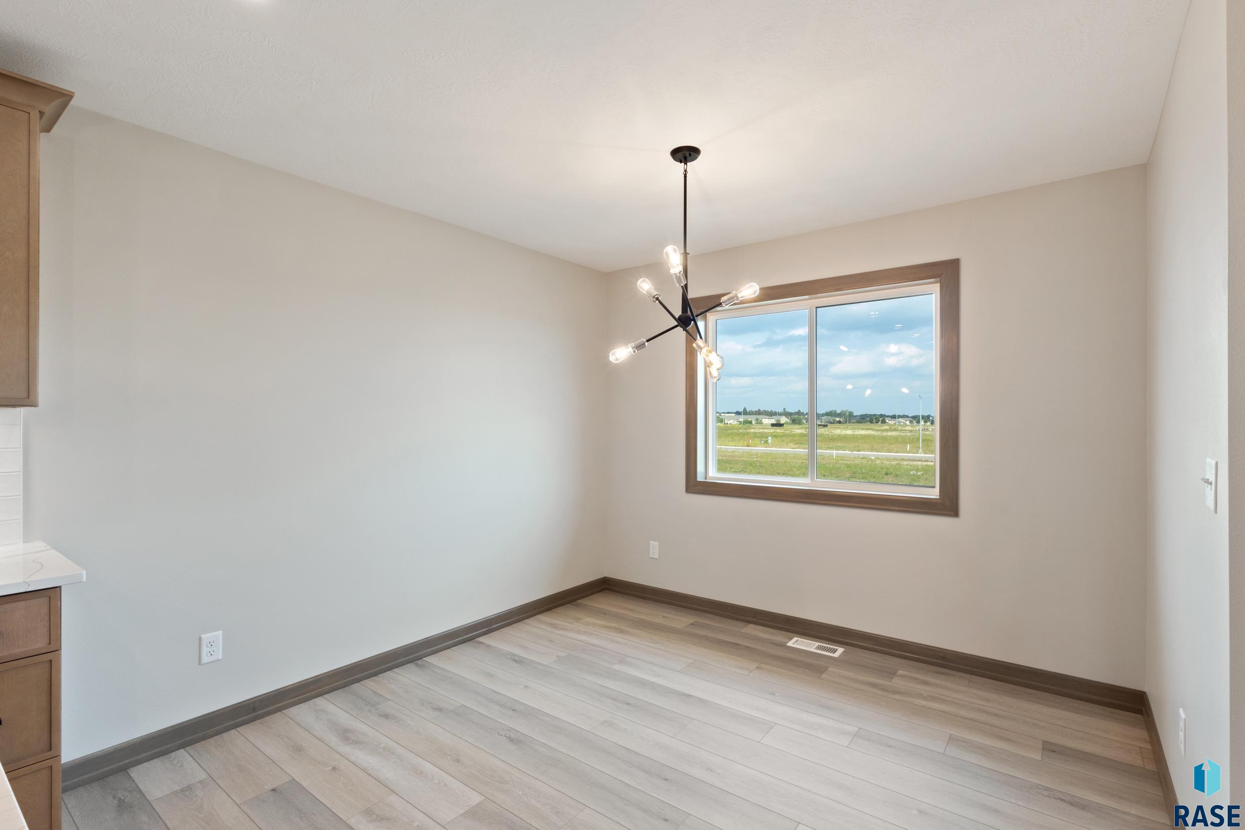 834 S Melissa Ave Avenue, Harrisburg, South Dakota image 6