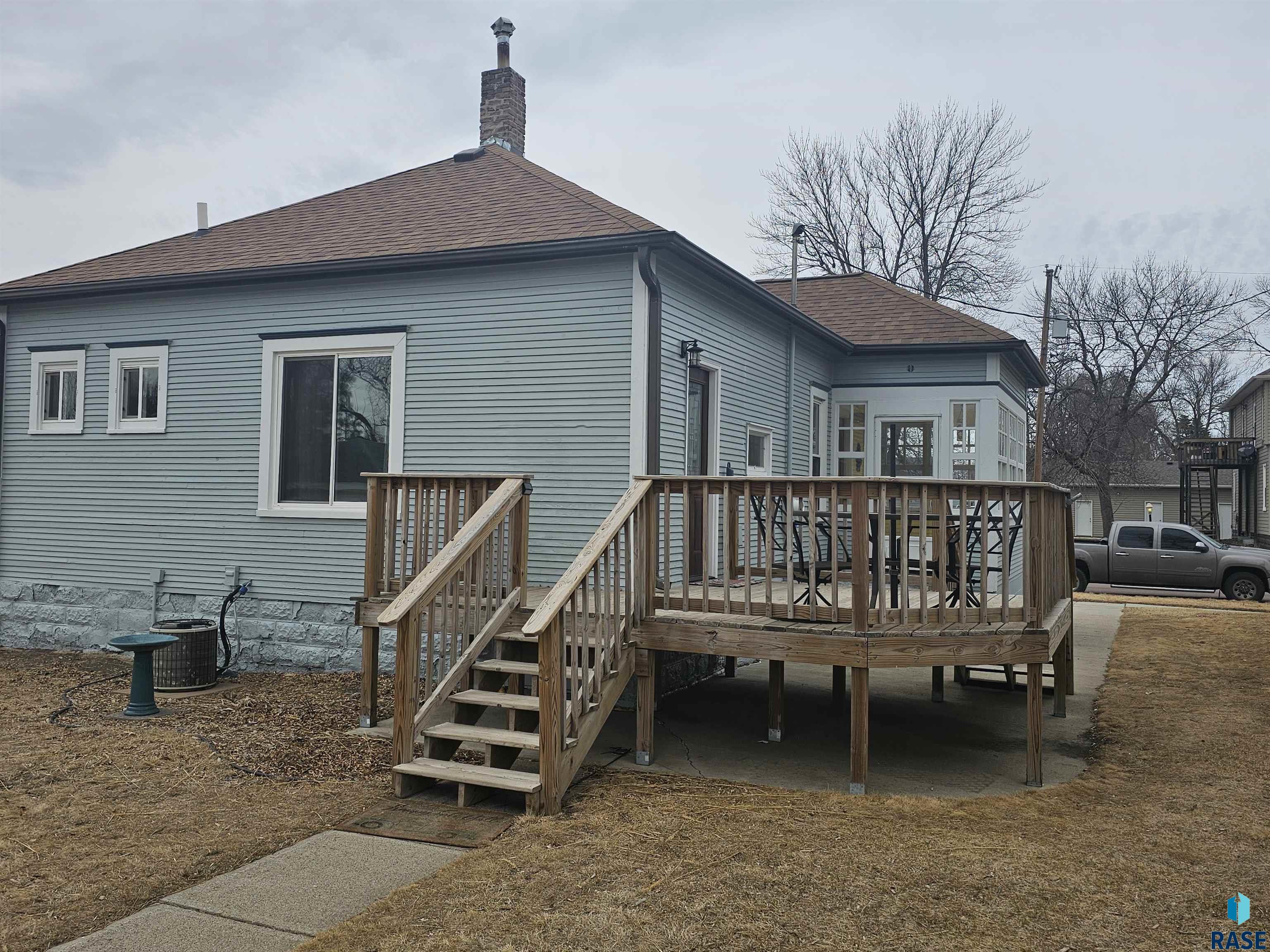 205 2nd Ave Avenue, Lennox, South Dakota image 2