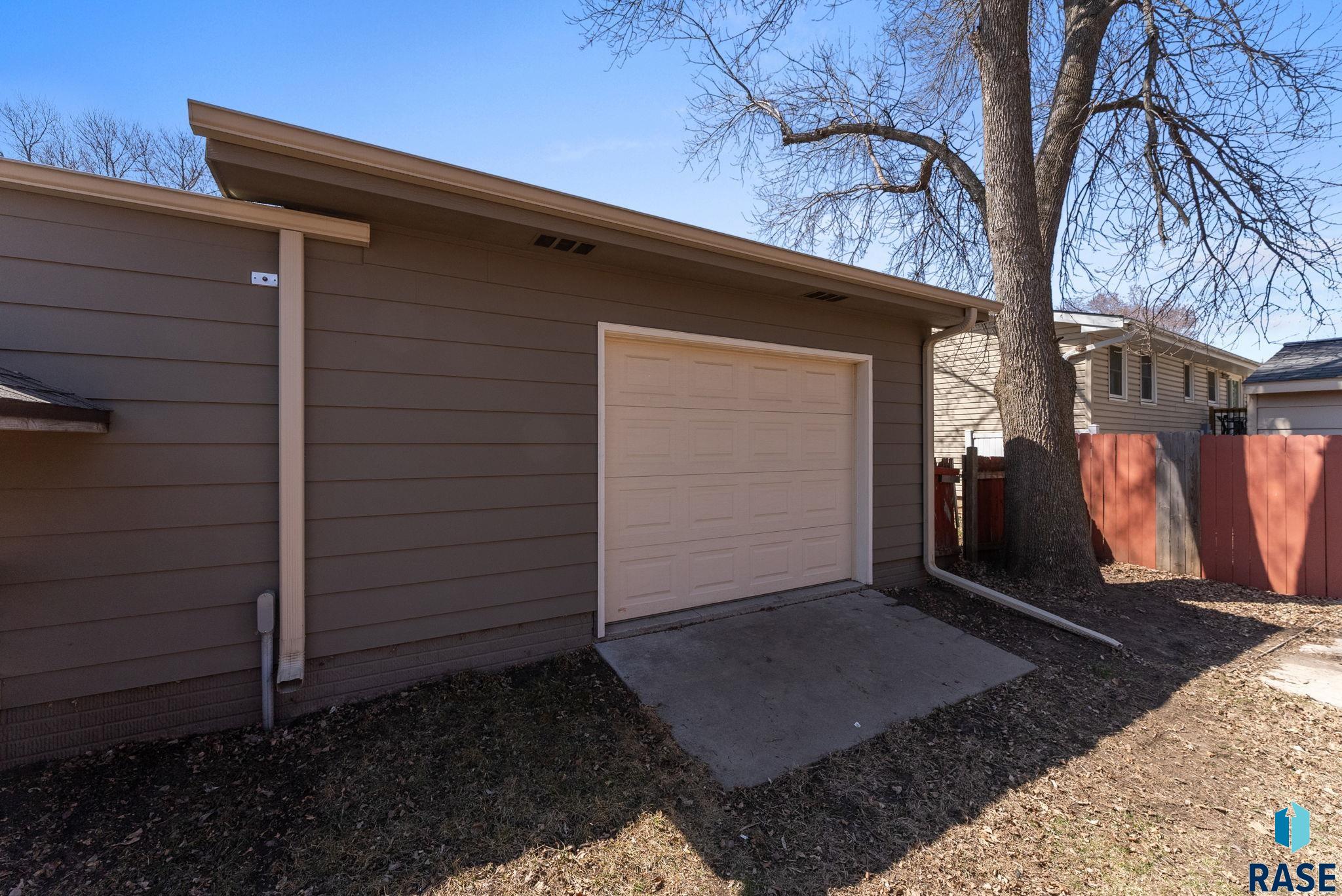 2220 E Sylvan Cir Circle, Brandon, South Dakota image 44