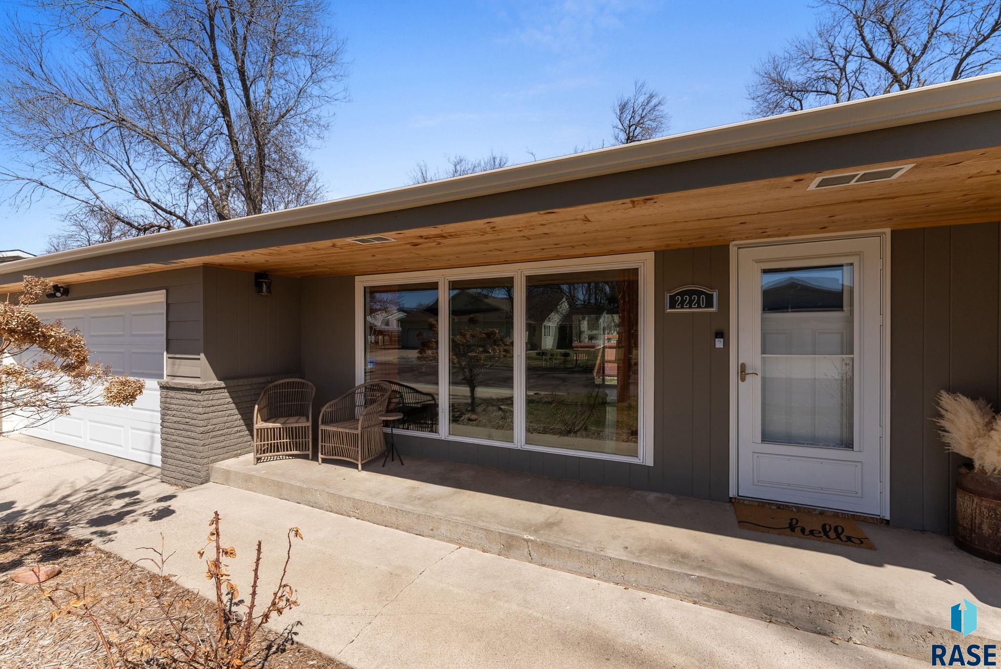 2220 E Sylvan Cir Circle, Brandon, South Dakota image 2