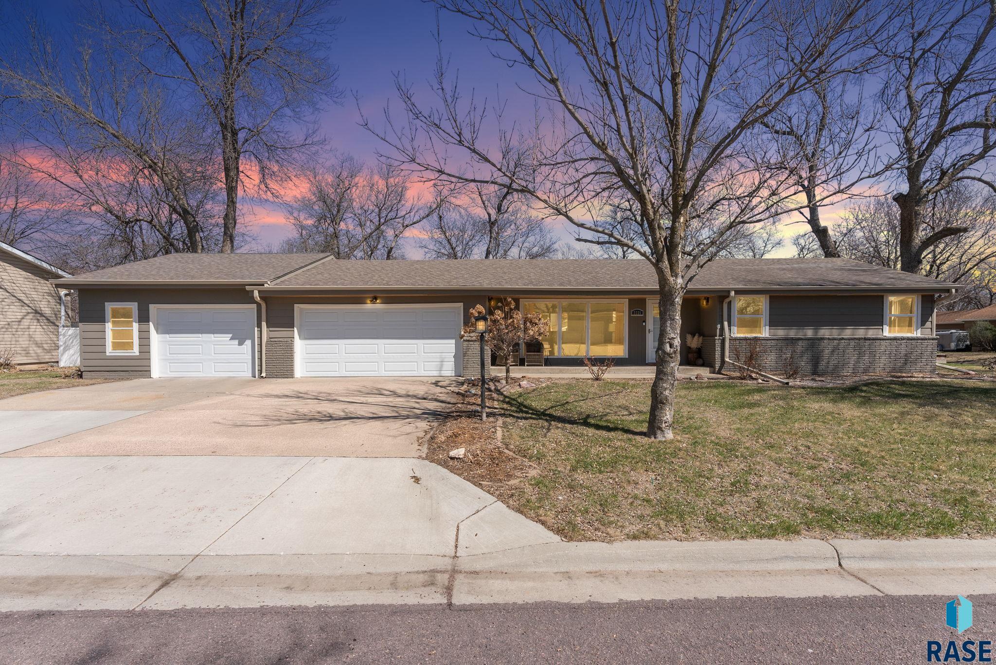2220 E Sylvan Cir Circle, Brandon, South Dakota image 1