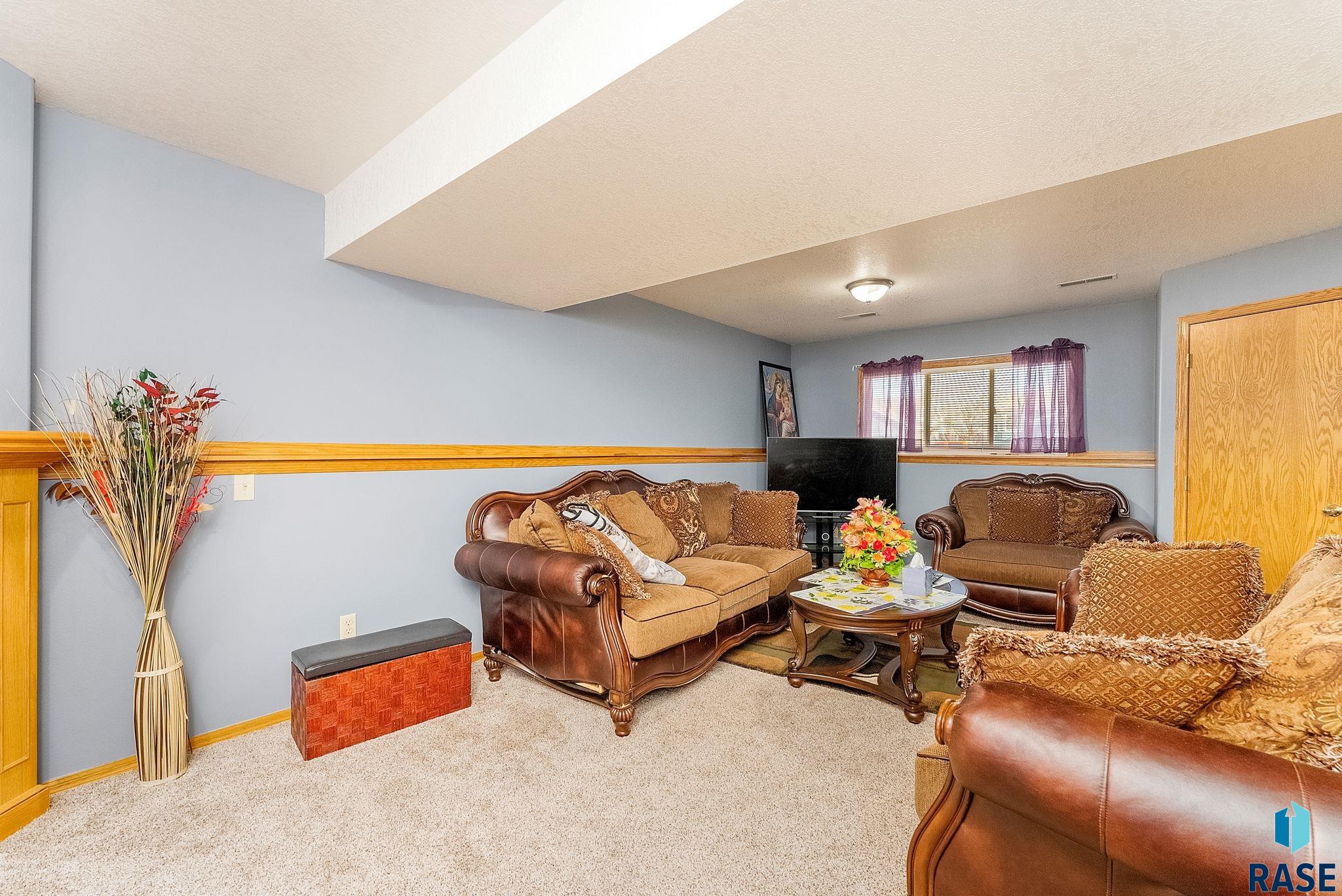 4435 E 38th St Street, Sioux Falls, South Dakota image 7