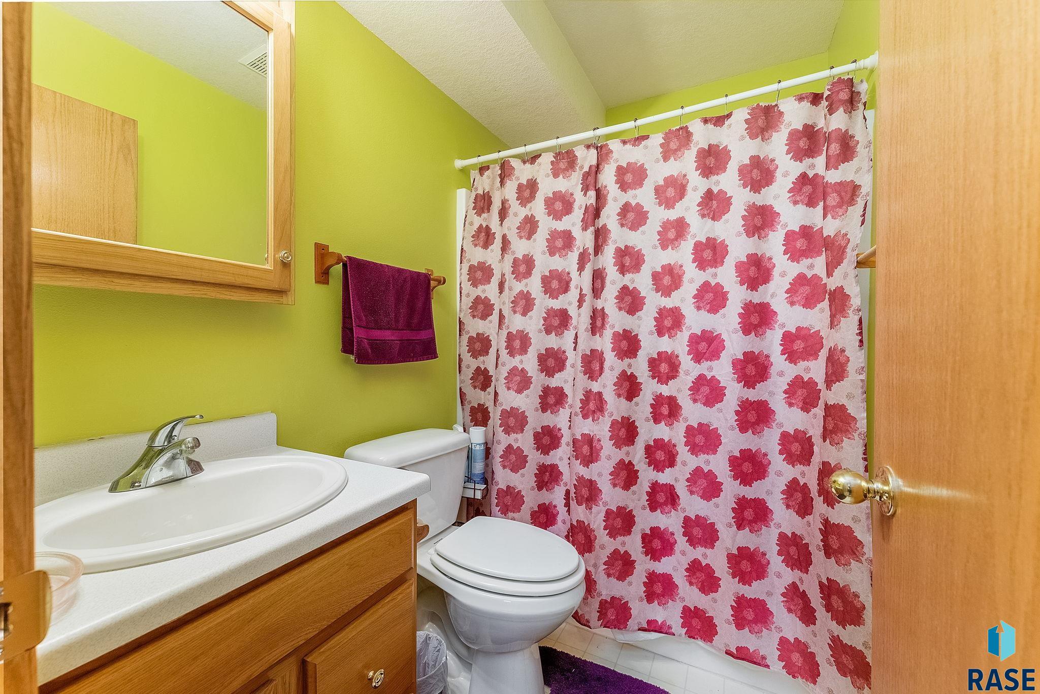 4435 E 38th St Street, Sioux Falls, South Dakota image 16