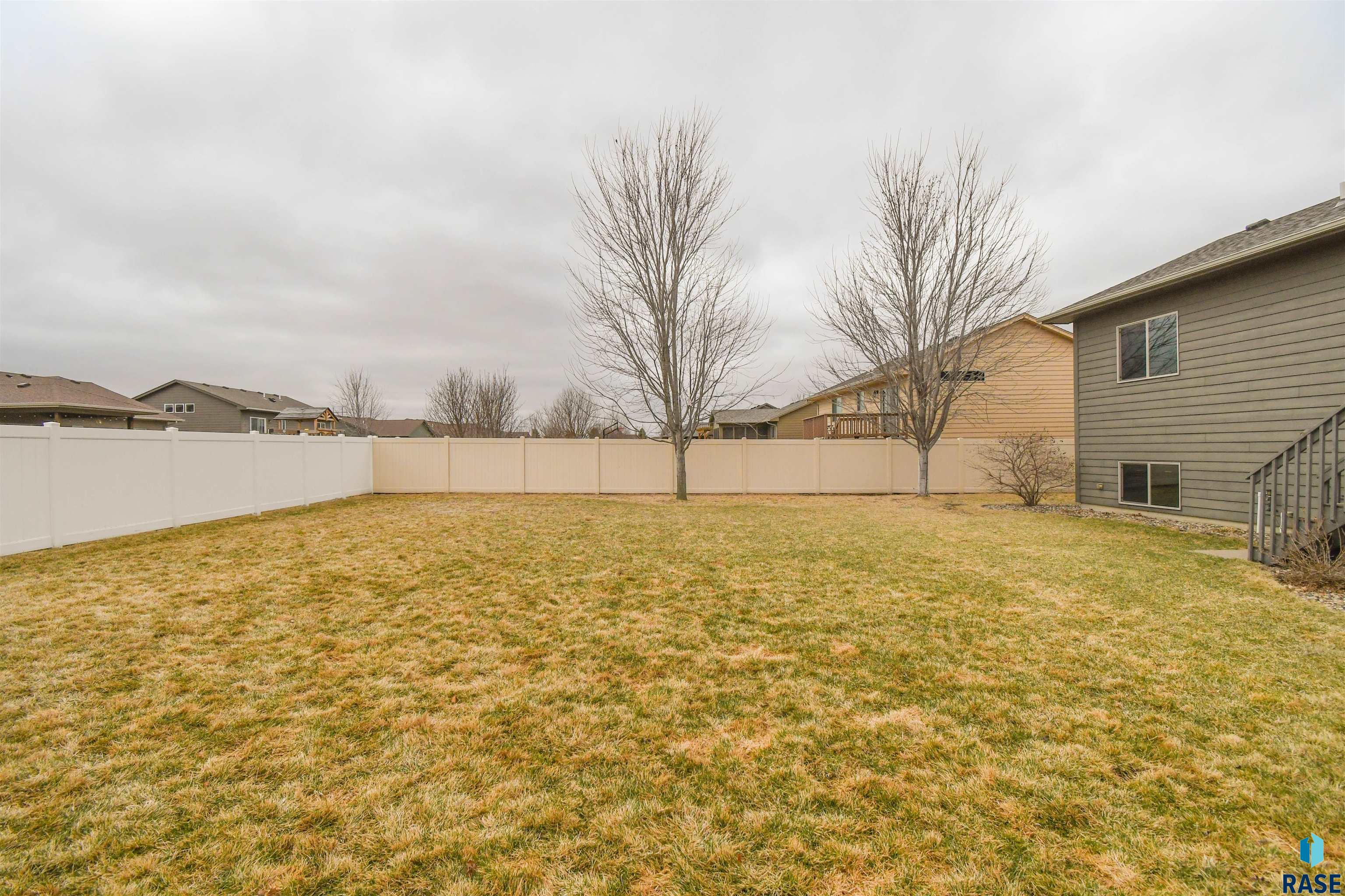 Sioux Falls, South Dakota 57110, United States, 4 Bedrooms Bedrooms, ,3 BathroomsBathrooms,Residential,Pending,101259