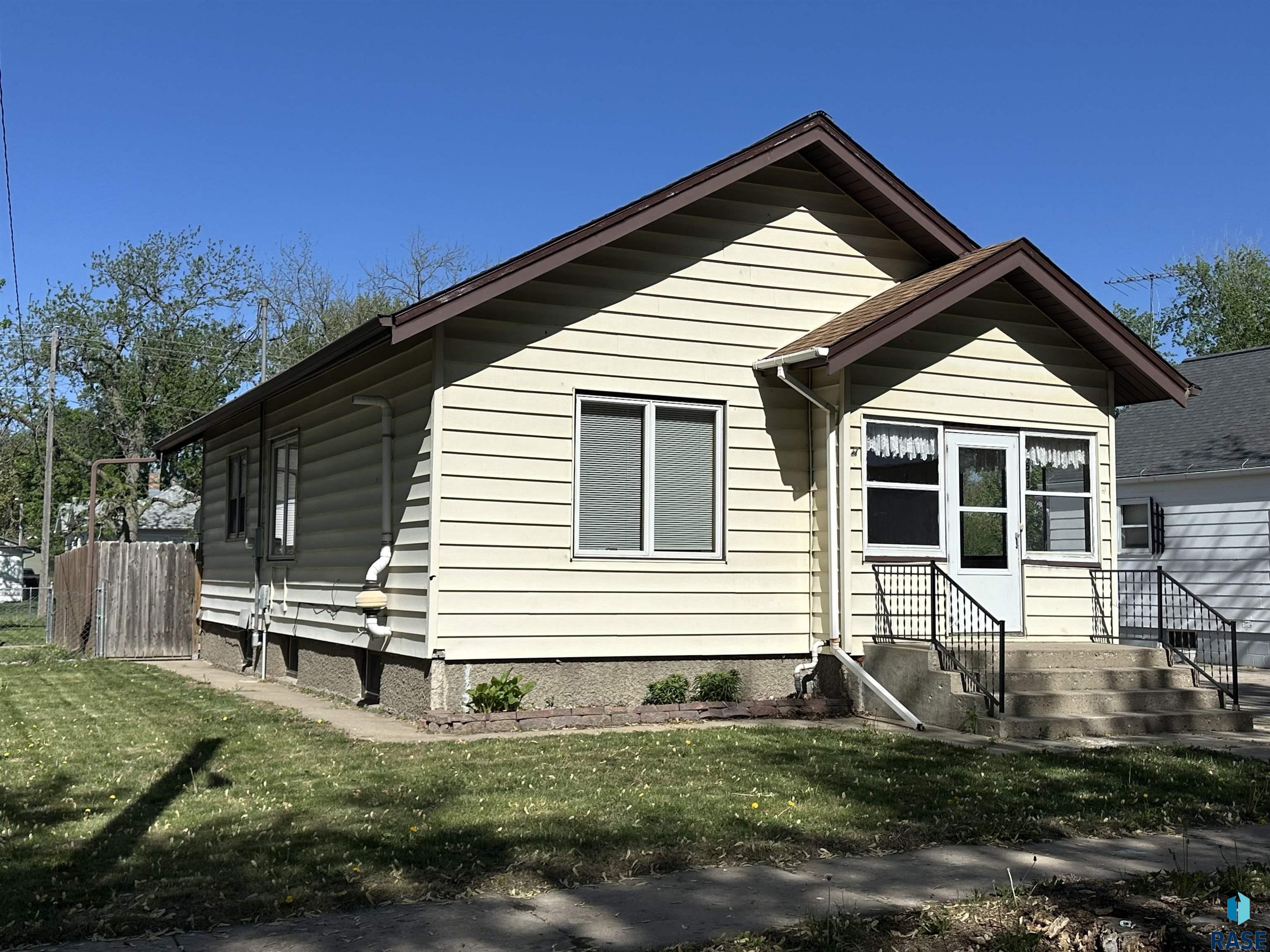 533 S Poplar St Street, Freeman, New Jersey image 2