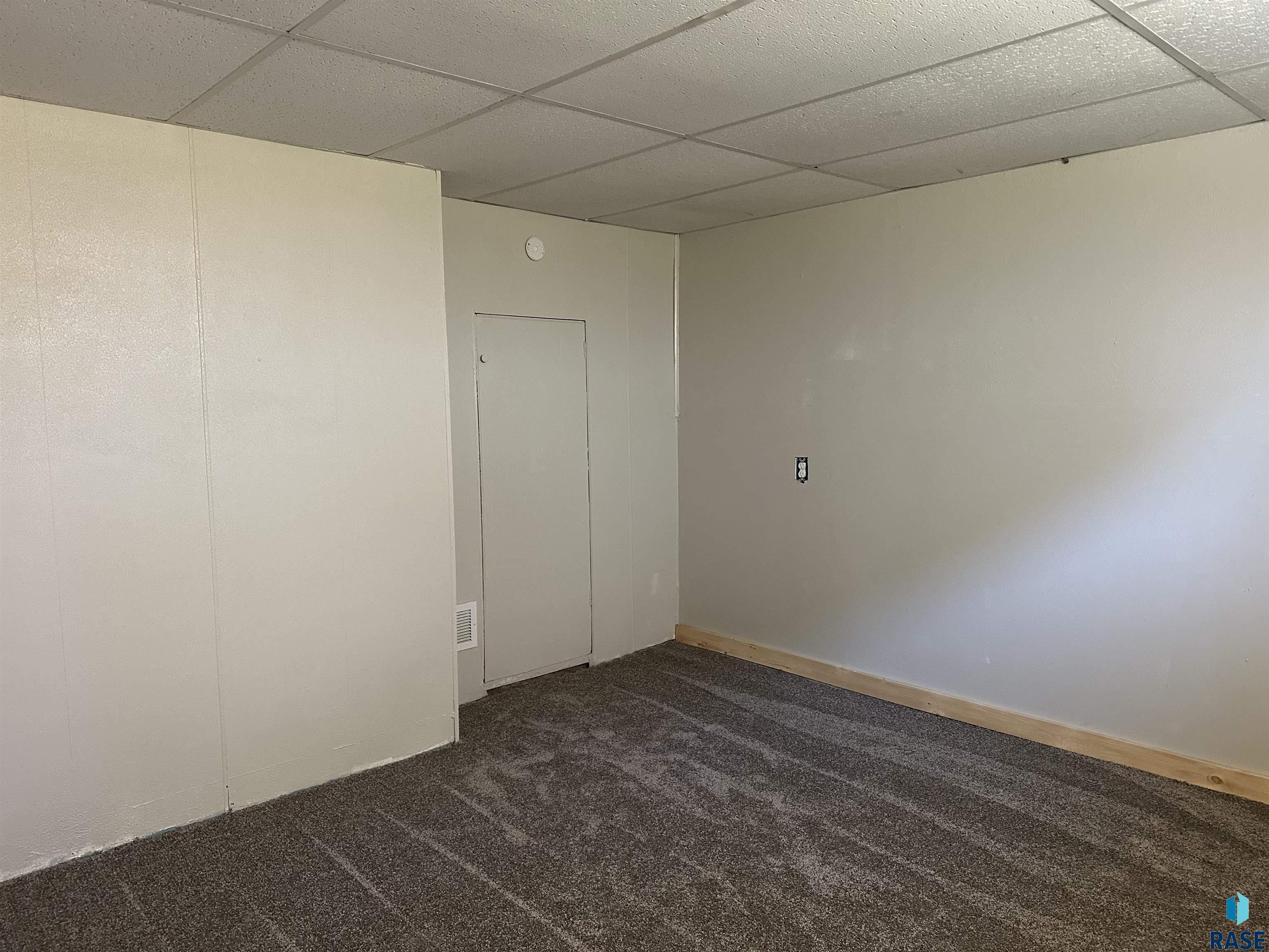 533 S Poplar St Street, Freeman, New Jersey image 37