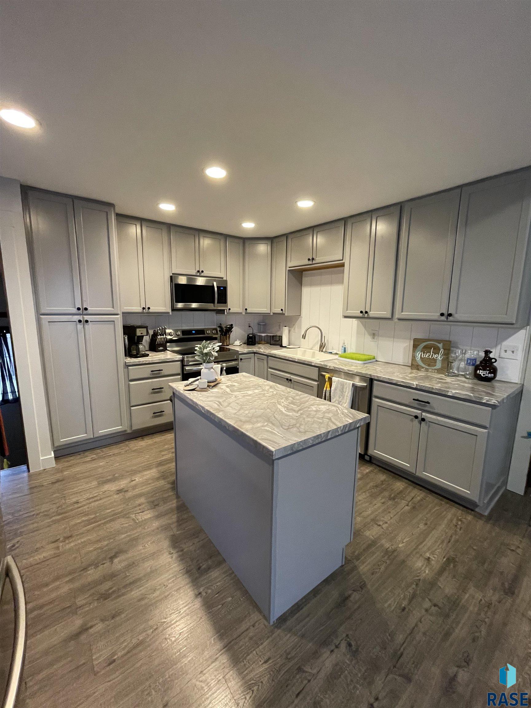533 S Poplar St Street, Freeman, New Jersey image 16