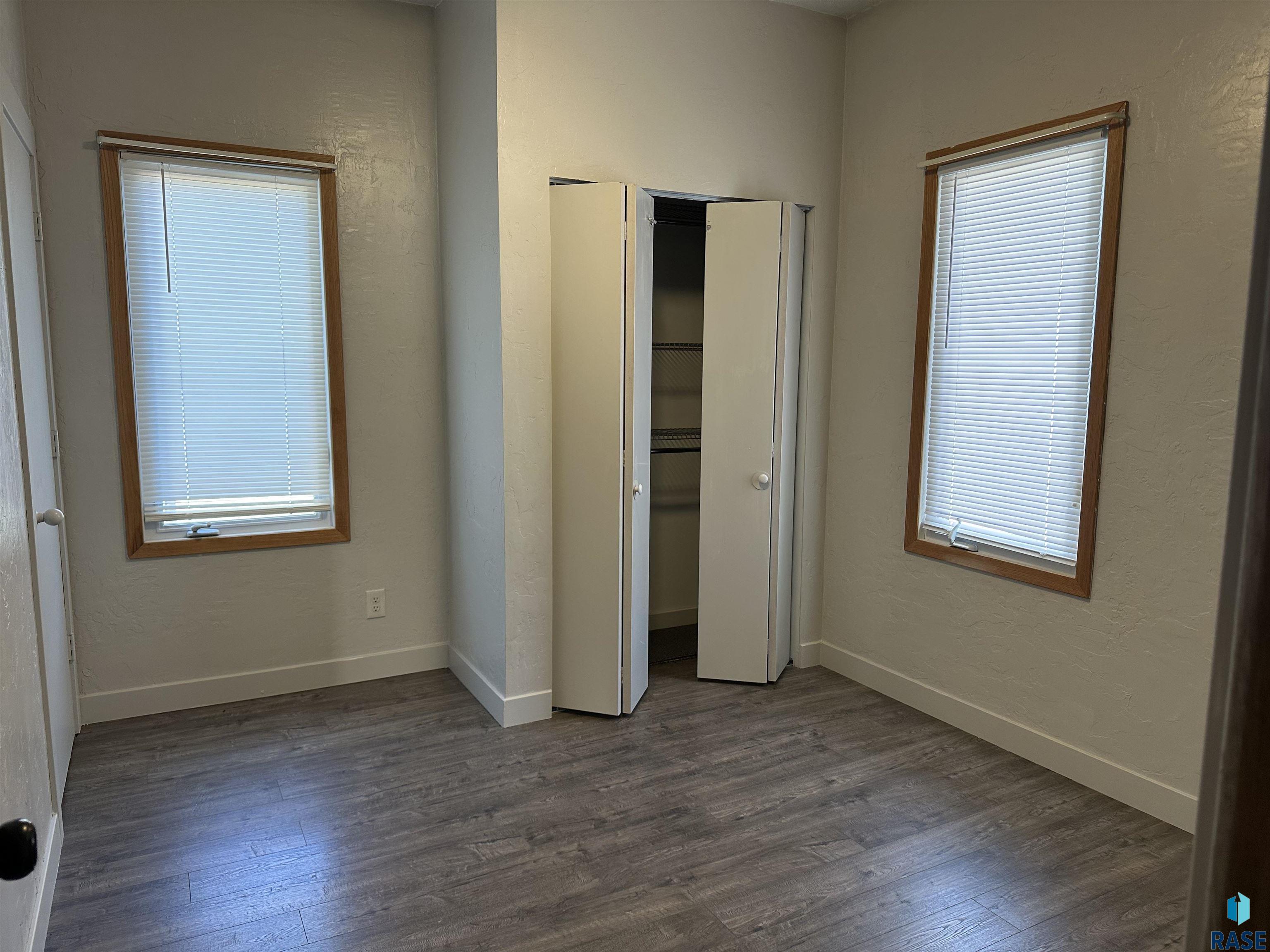 533 S Poplar St Street, Freeman, New Jersey image 24