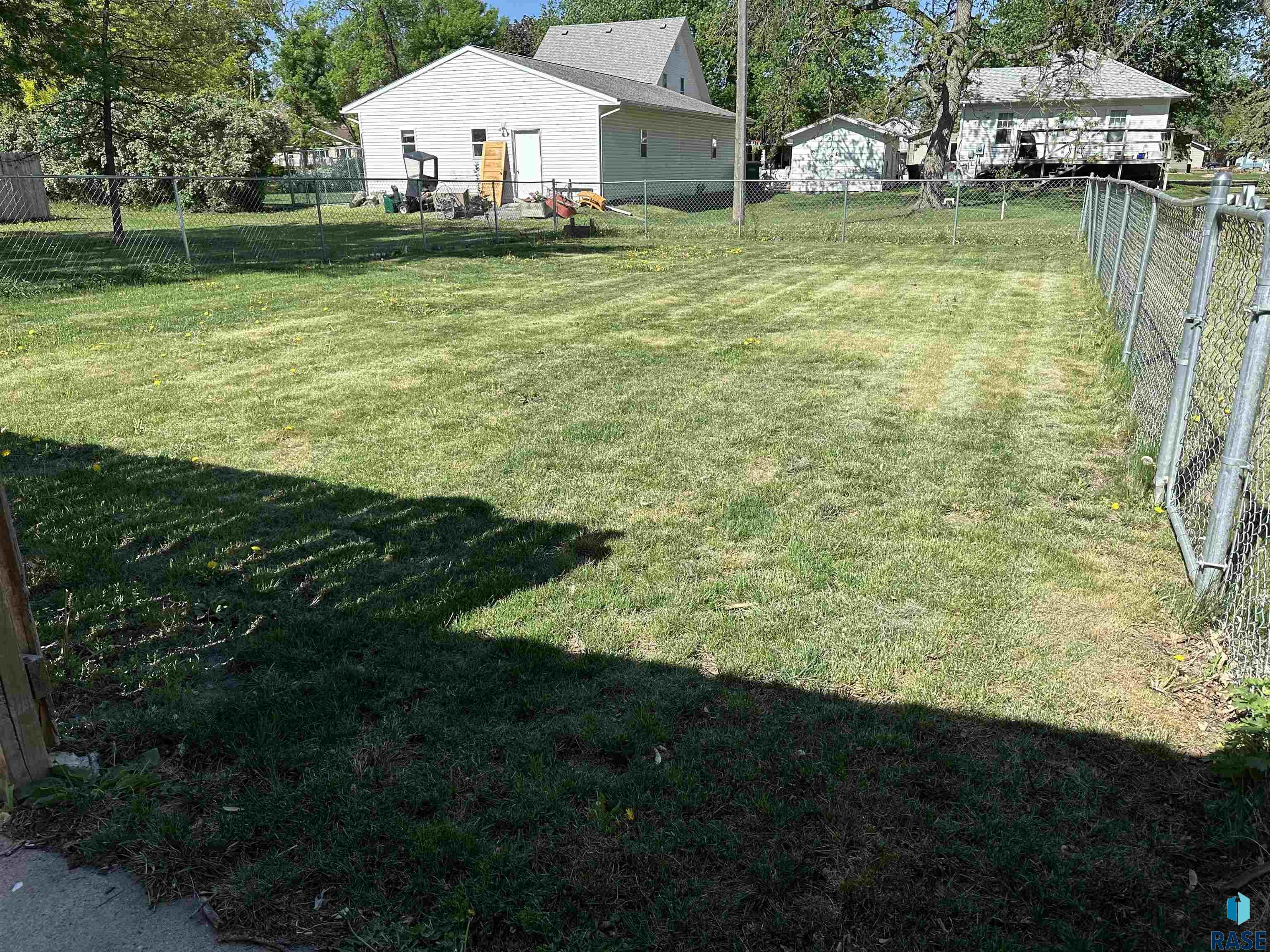 533 S Poplar St Street, Freeman, New Jersey image 8