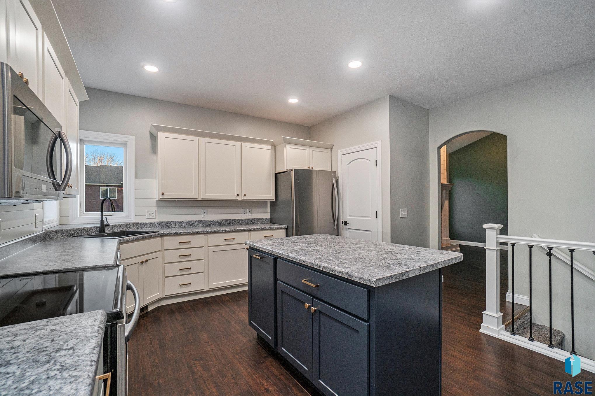 2405 E Yorkshire St Street, Sioux Falls, New Jersey image 13